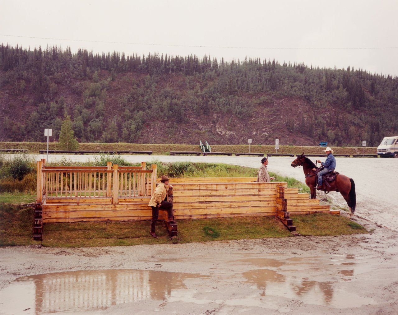 This picture shows the following artwork: Albrecht Fuchs. M.K. 9 Fotografien. Martin Kippenberger in Dawson City, August 1995.