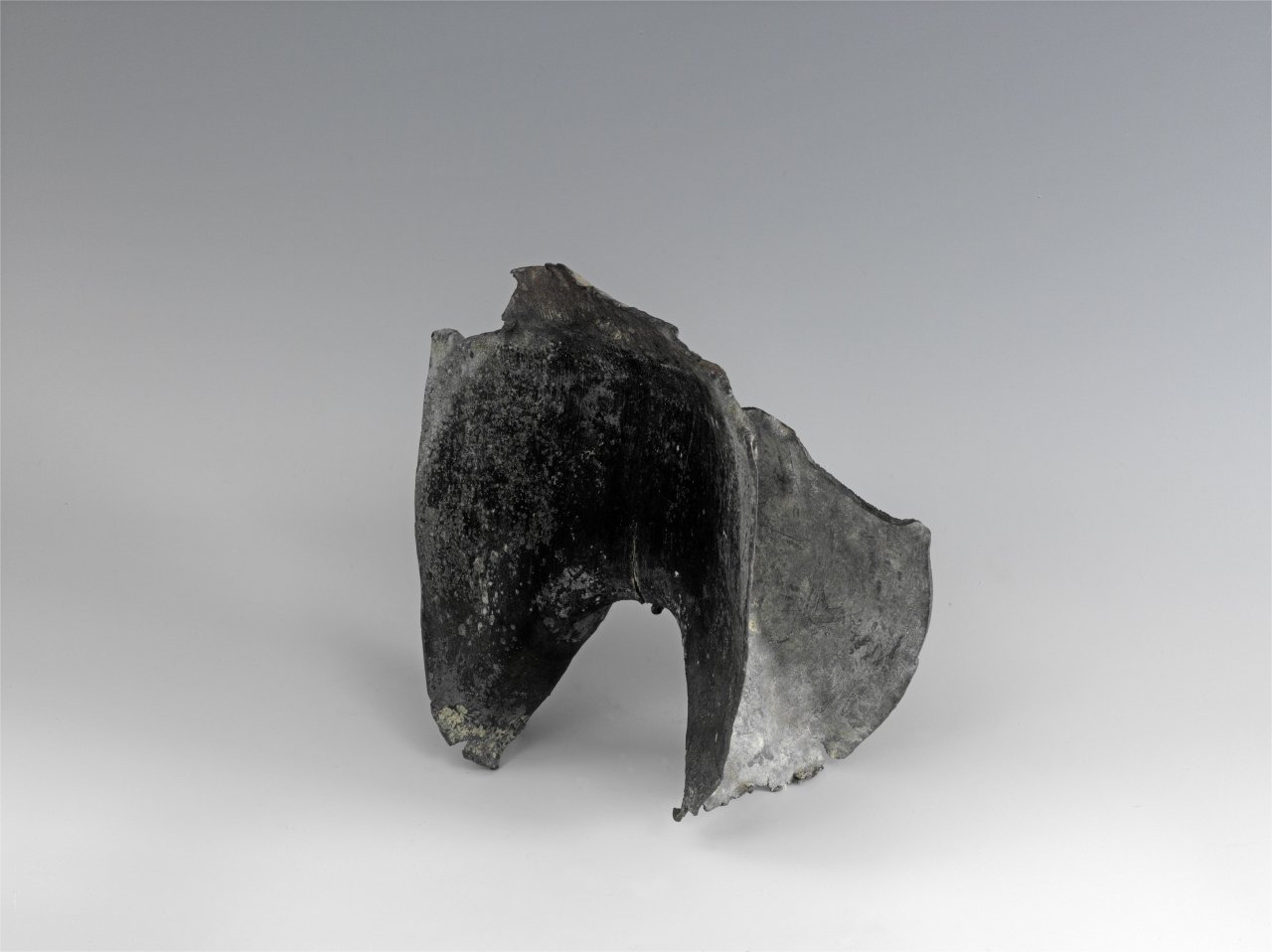 Auf diesem Bild ist das folgende Kunstwerk zu sehen: Hermann Glöckner. Aufbiegung. 1971.