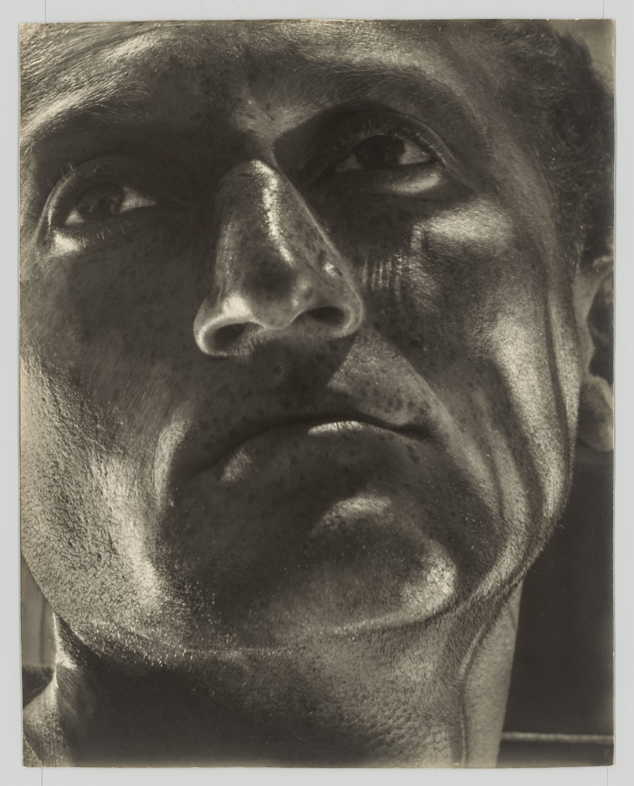 This picture shows the following artwork: Helmar Lerski (i.e. Schmuklerski, Israel). Metamorphosis through Light, Tel-Aviv. 1935–1936.