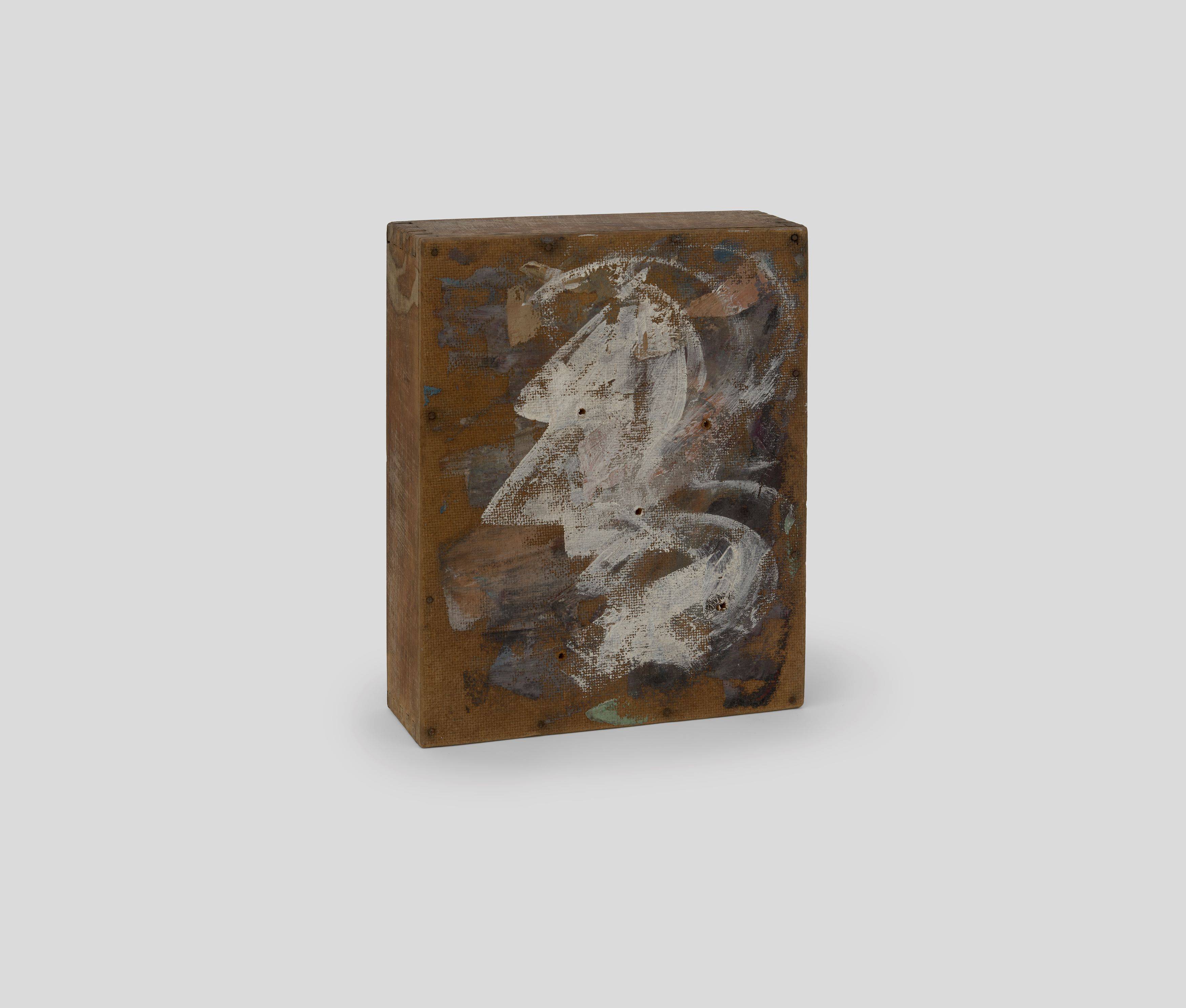 Auf diesem Bild ist das folgende Kunstwerk zu sehen: Hermann Glöckner. Ein Profil in Weiß, nach links. 1975.