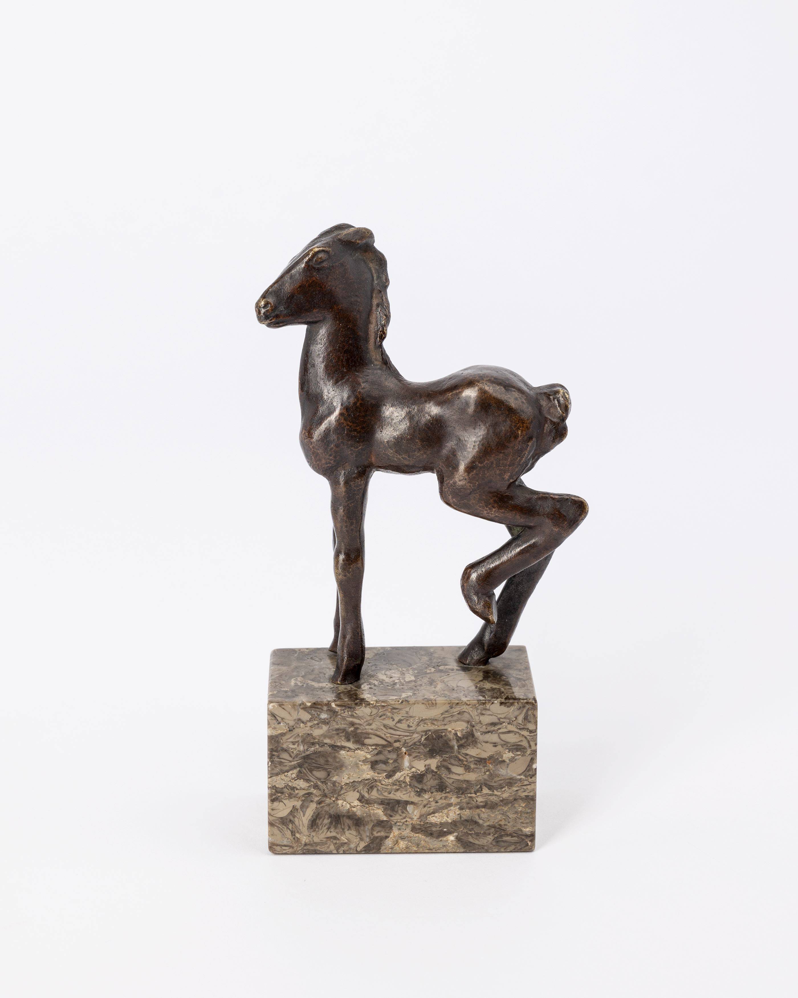This picture shows the following artwork: Renée Sintenis. ”Ausschlagendes Fohlen”. 1919.