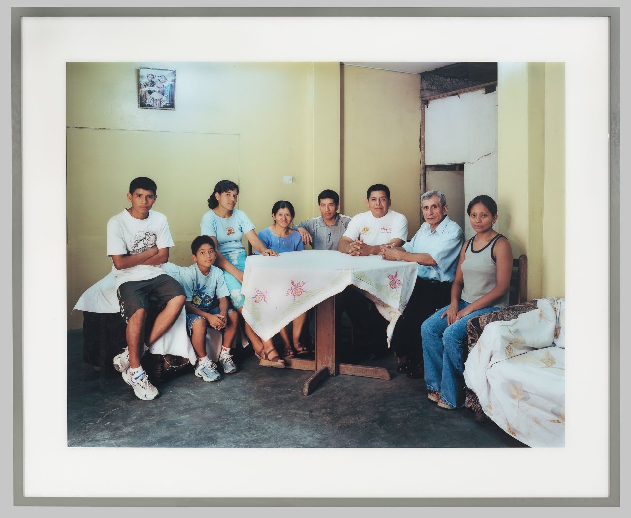 This picture shows the following artwork: Thomas Struth. ”The Ayvar Family”. 2007.