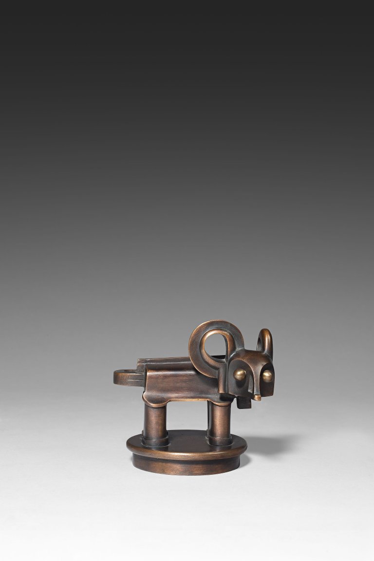 Auf diesem Bild ist das folgende Kunstwerk zu sehen: Rudolf Belling. „Fabeltier, sog. ‚Horchtier‘“ (Kühlerfigur für die Autofirma Horch). 1926.