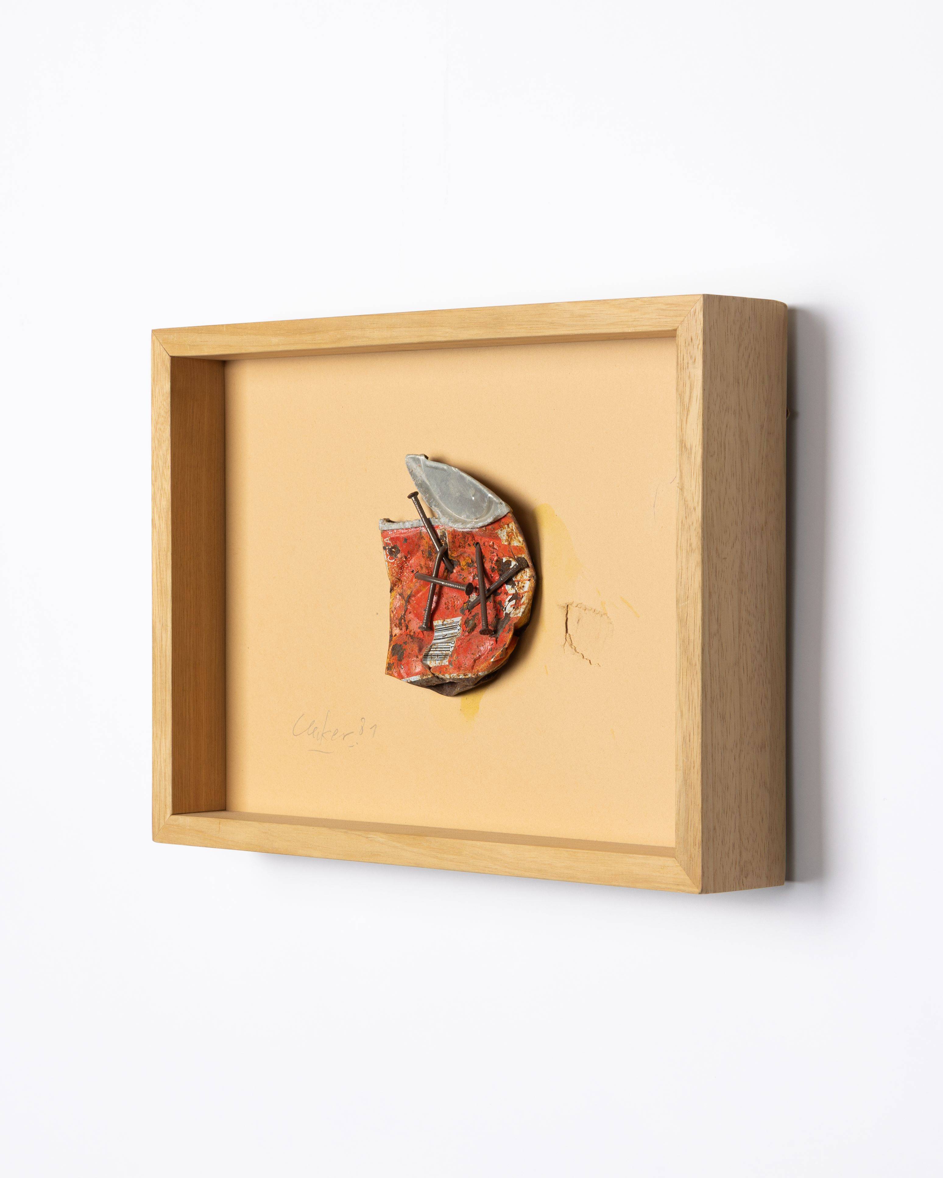 Auf diesem Bild ist das folgende Kunstwerk zu sehen: Günther Uecker. Aus: Wüstenfunde. 1981 .