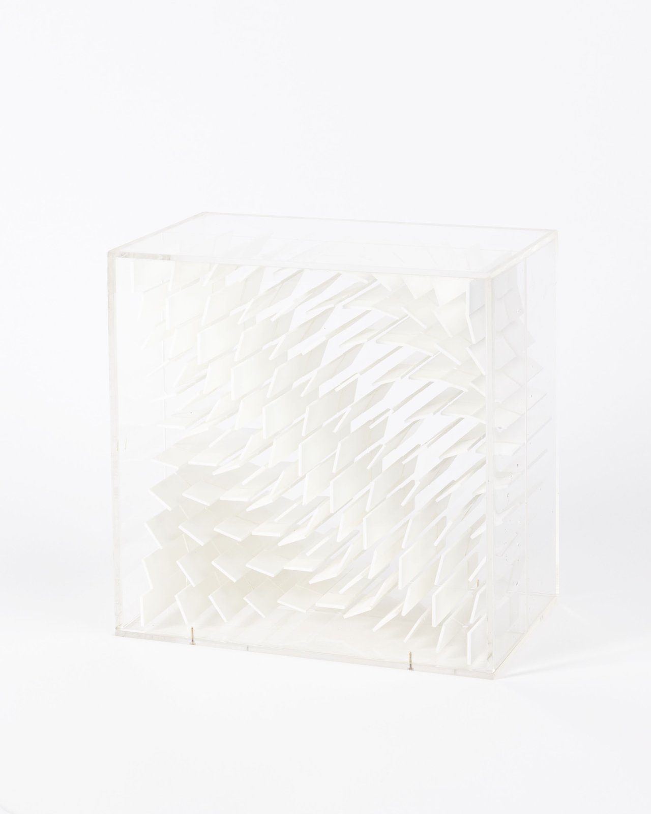 This picture shows the following artwork: Hartmut Böhm. Structure object. 1970/71.