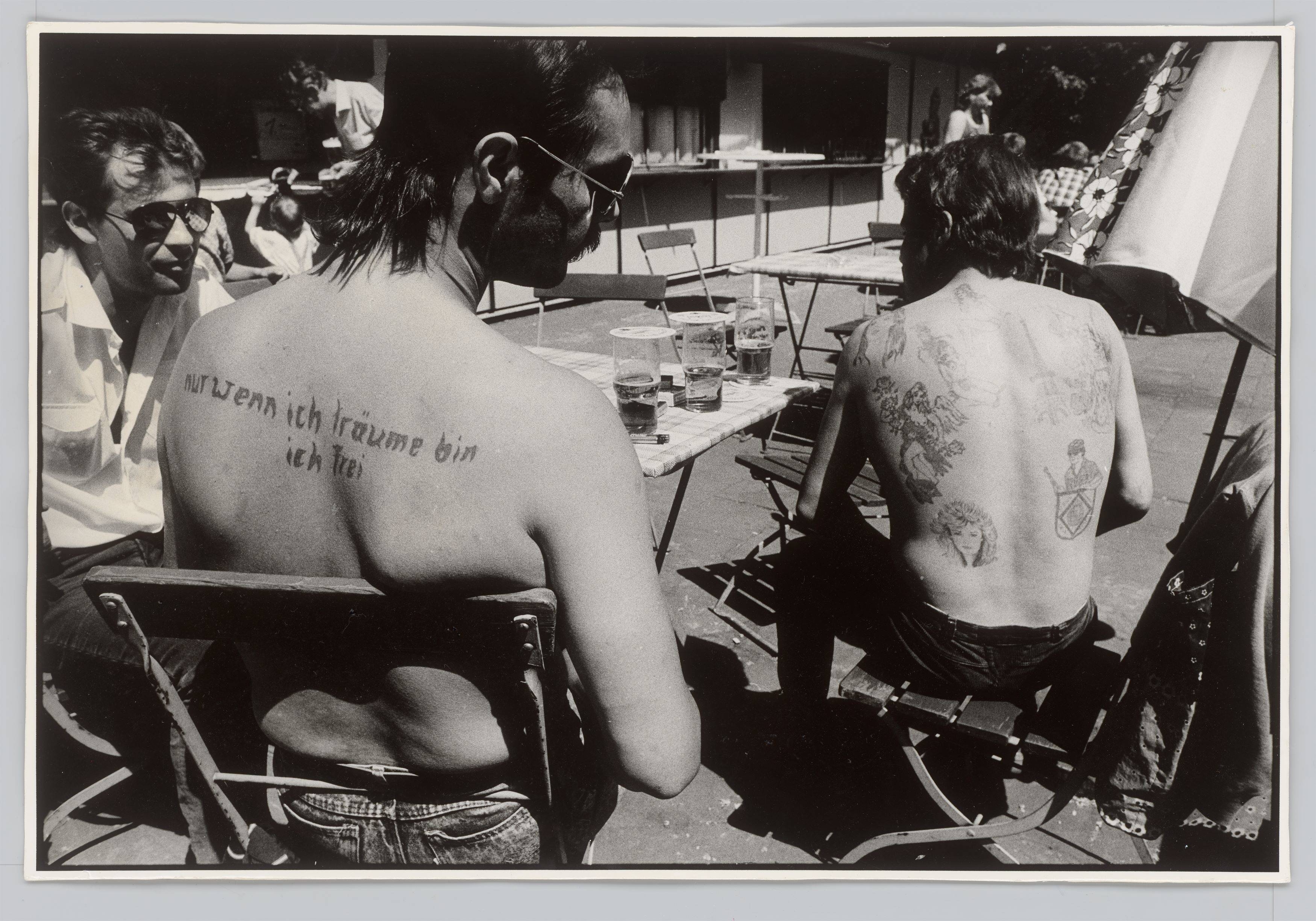 This picture shows the following artwork: Harald Hauswald. ”Weissensee”. 1983.