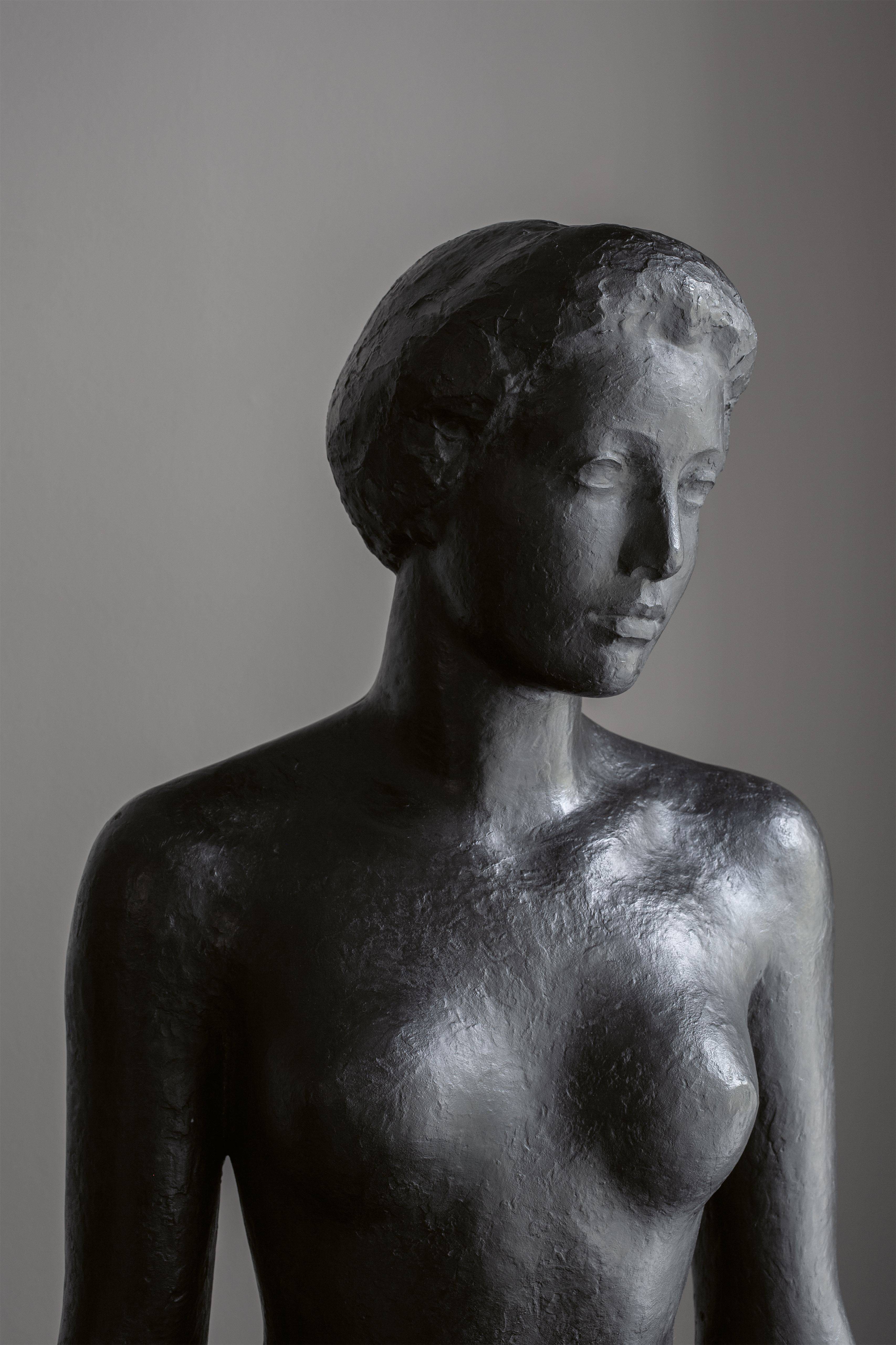 Auf diesem Bild ist das folgende Kunstwerk zu sehen: Georg Kolbe. „Stehende Frau“. 1915/16.