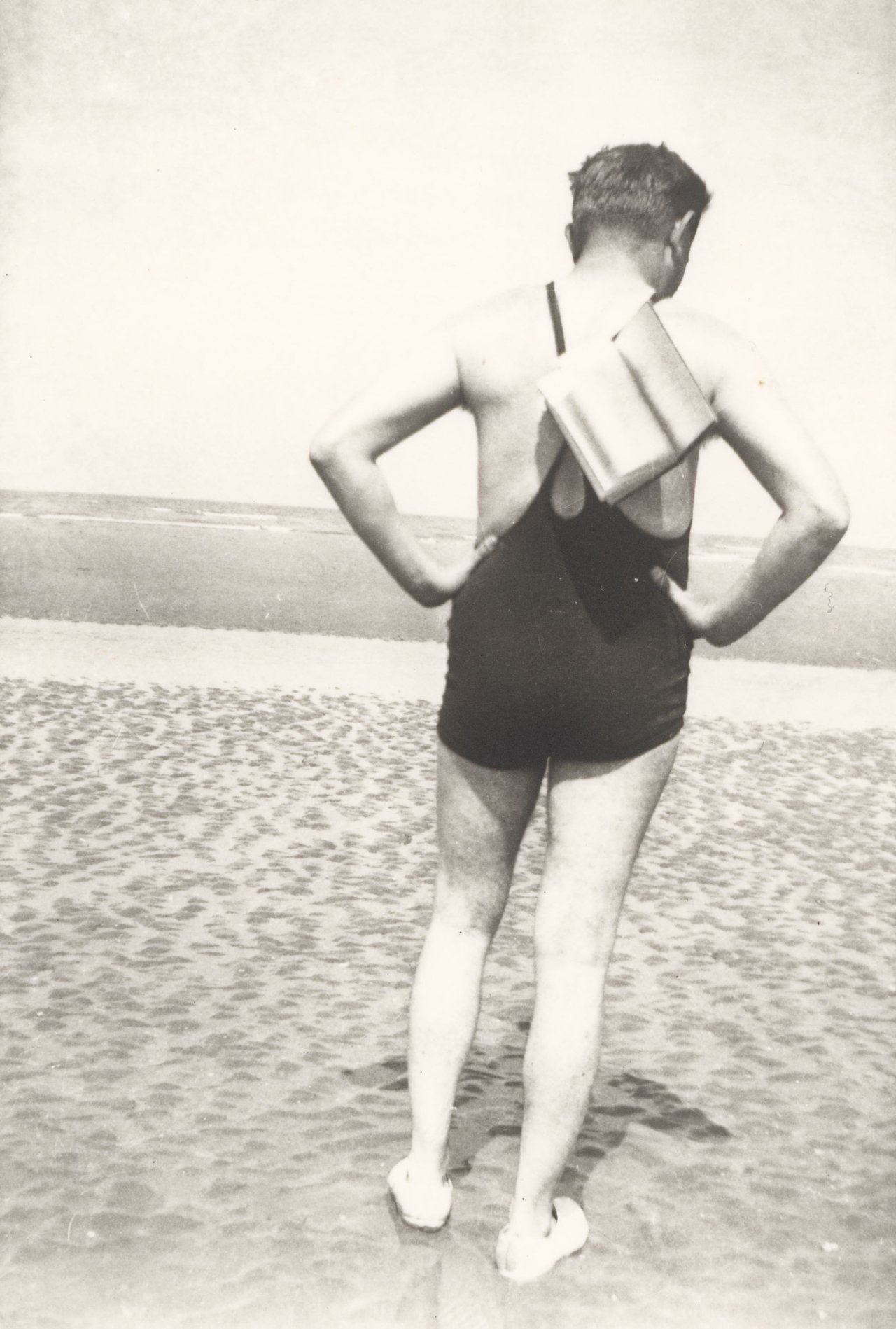 This picture shows the following artwork: René Magritte. La Fidélité des Images, 1928–1955.