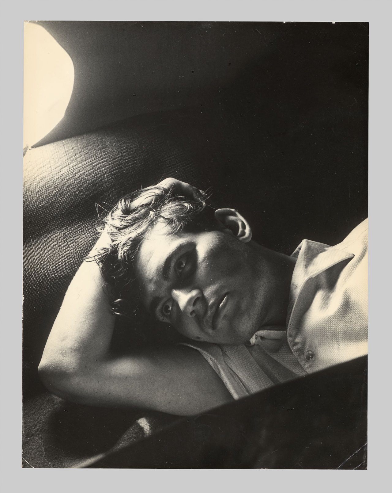 Auf diesem Bild ist das folgende Kunstwerk zu sehen: Herbert Tobias. Porträt Wolfgang Lehmann, Berlin. 1958.