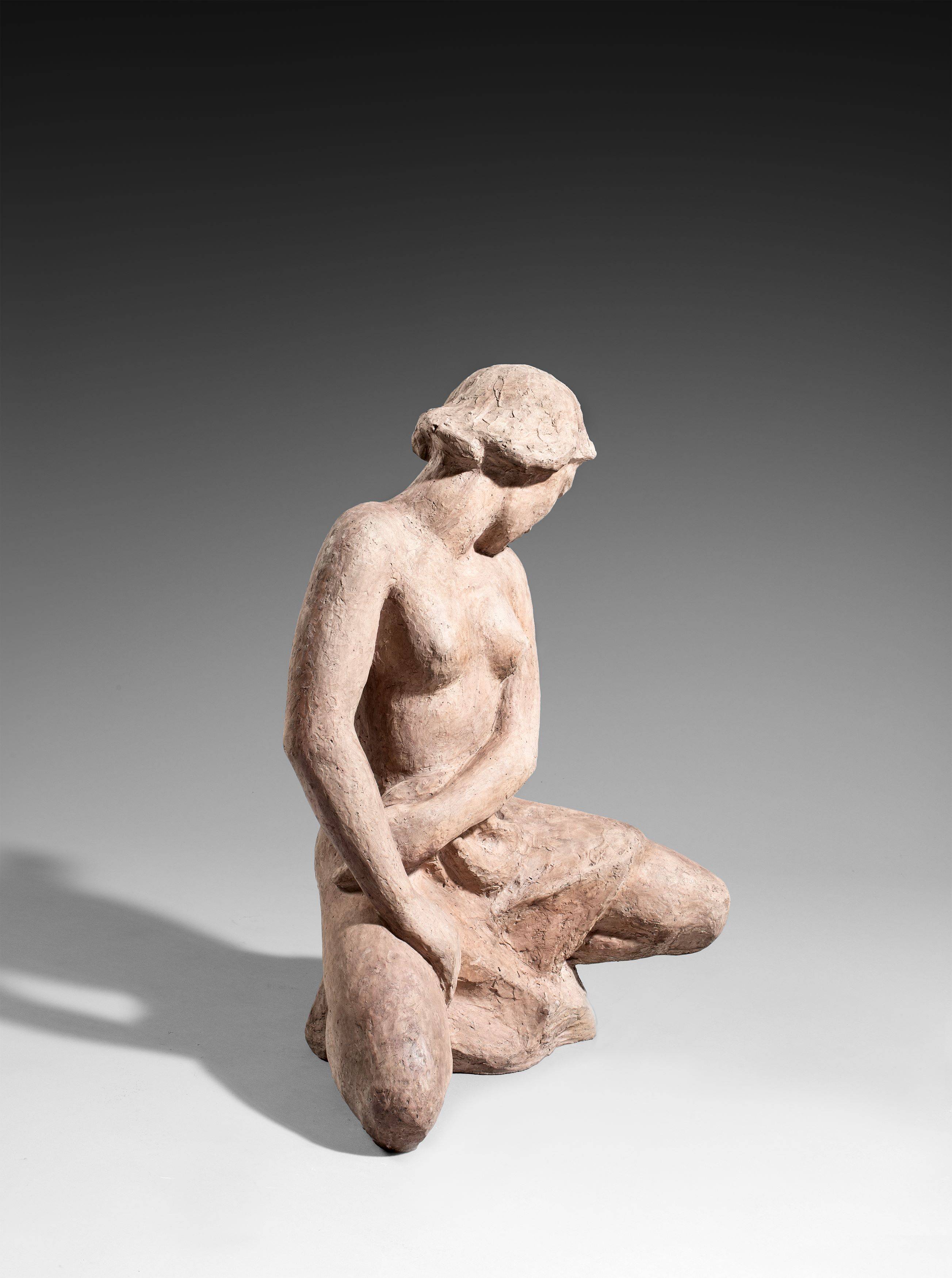 Auf diesem Bild ist das folgende Kunstwerk zu sehen: Georg Kolbe. „Kniende mit Gewand“. 1914.