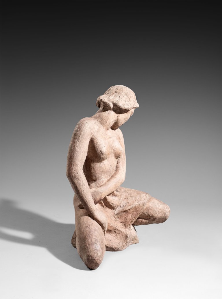 Auf diesem Bild ist das folgende Kunstwerk zu sehen: Georg Kolbe. „Kniende mit Gewand“. 1914.