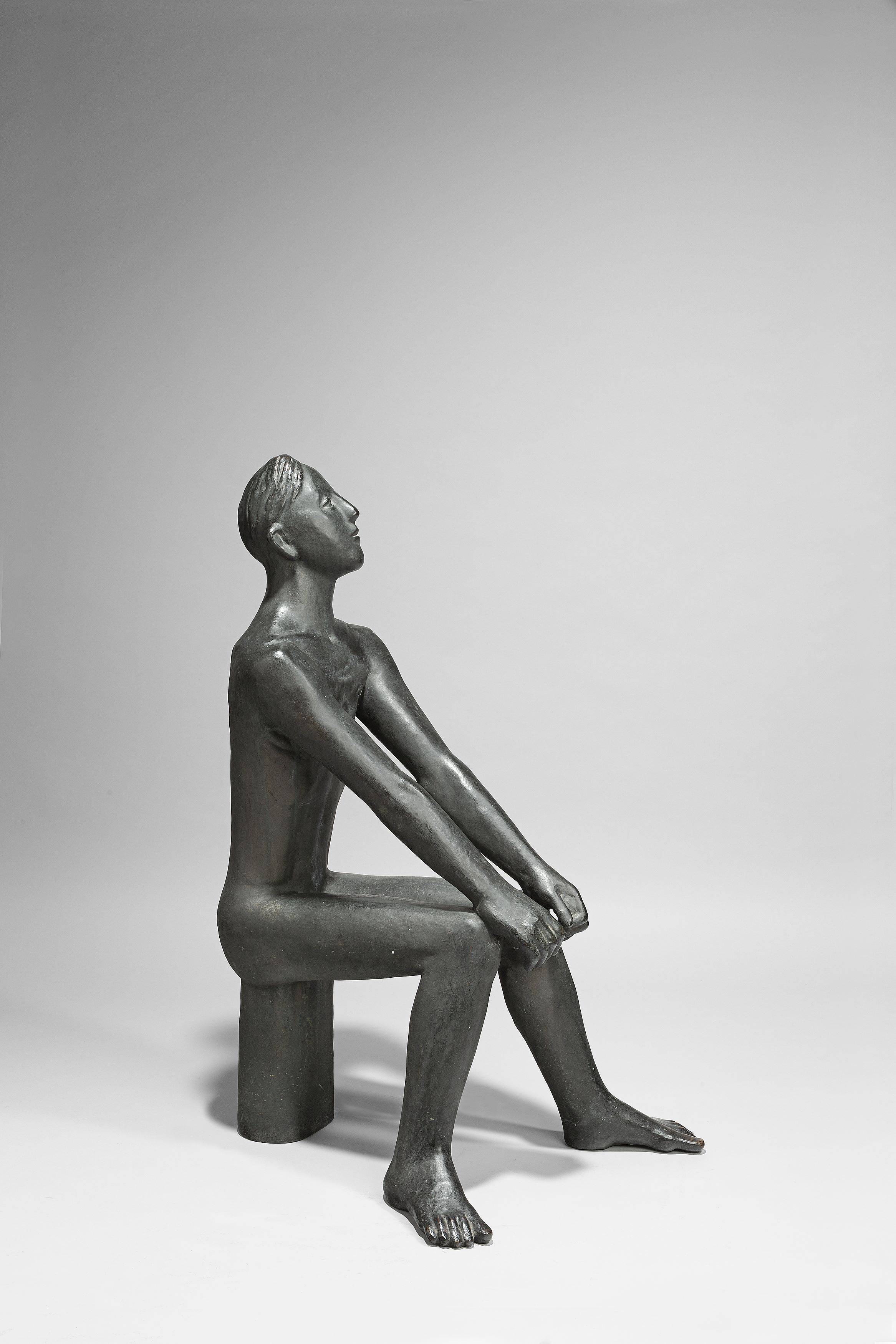This picture shows the following artwork: Hermann Blumenthal. ”Sitzender auf Baumstumpf”. 1930/31.