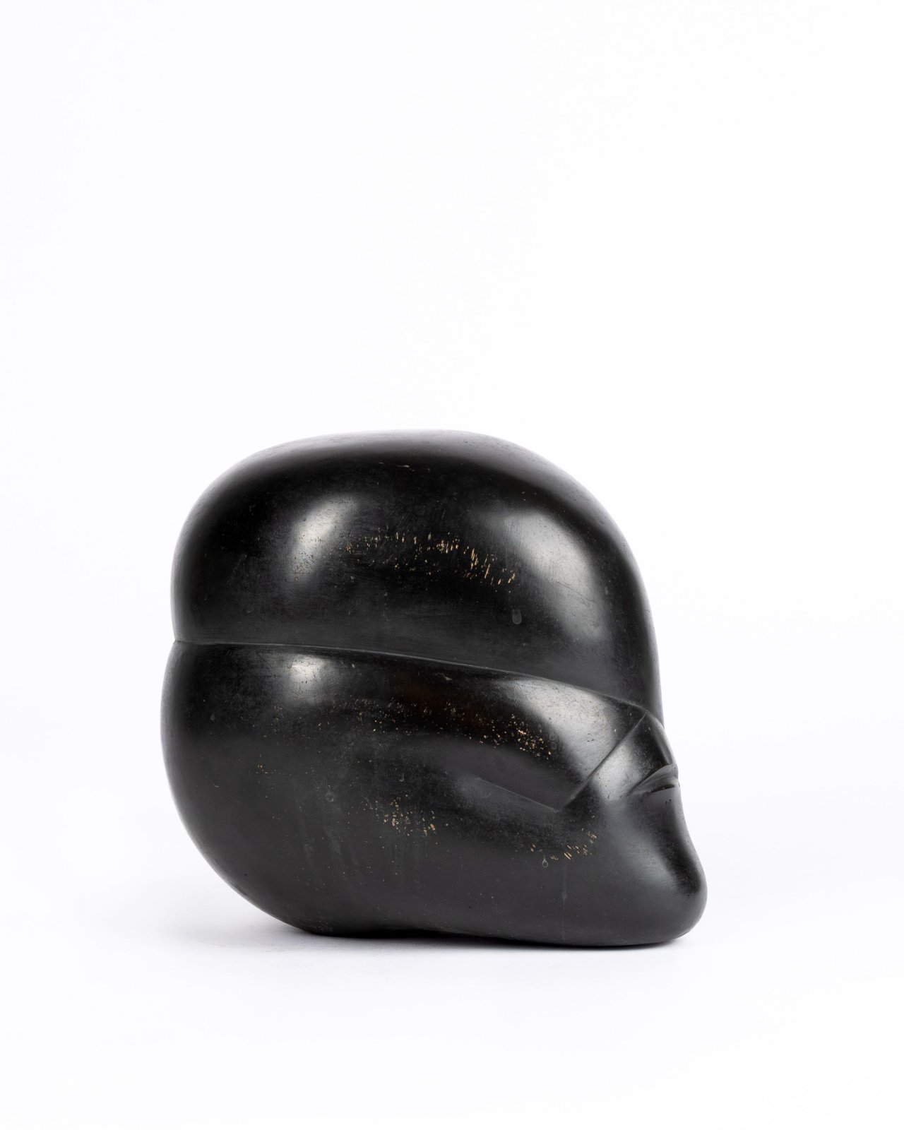 This picture shows the following artwork: Hede Bühl. ”Kopf mit Kreuzbinde”. 1977.