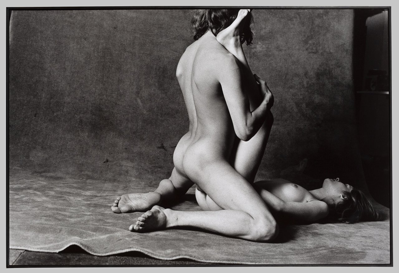 This picture shows the following artwork: Will McBride. ”Rocky und Julia, München”. 1970.