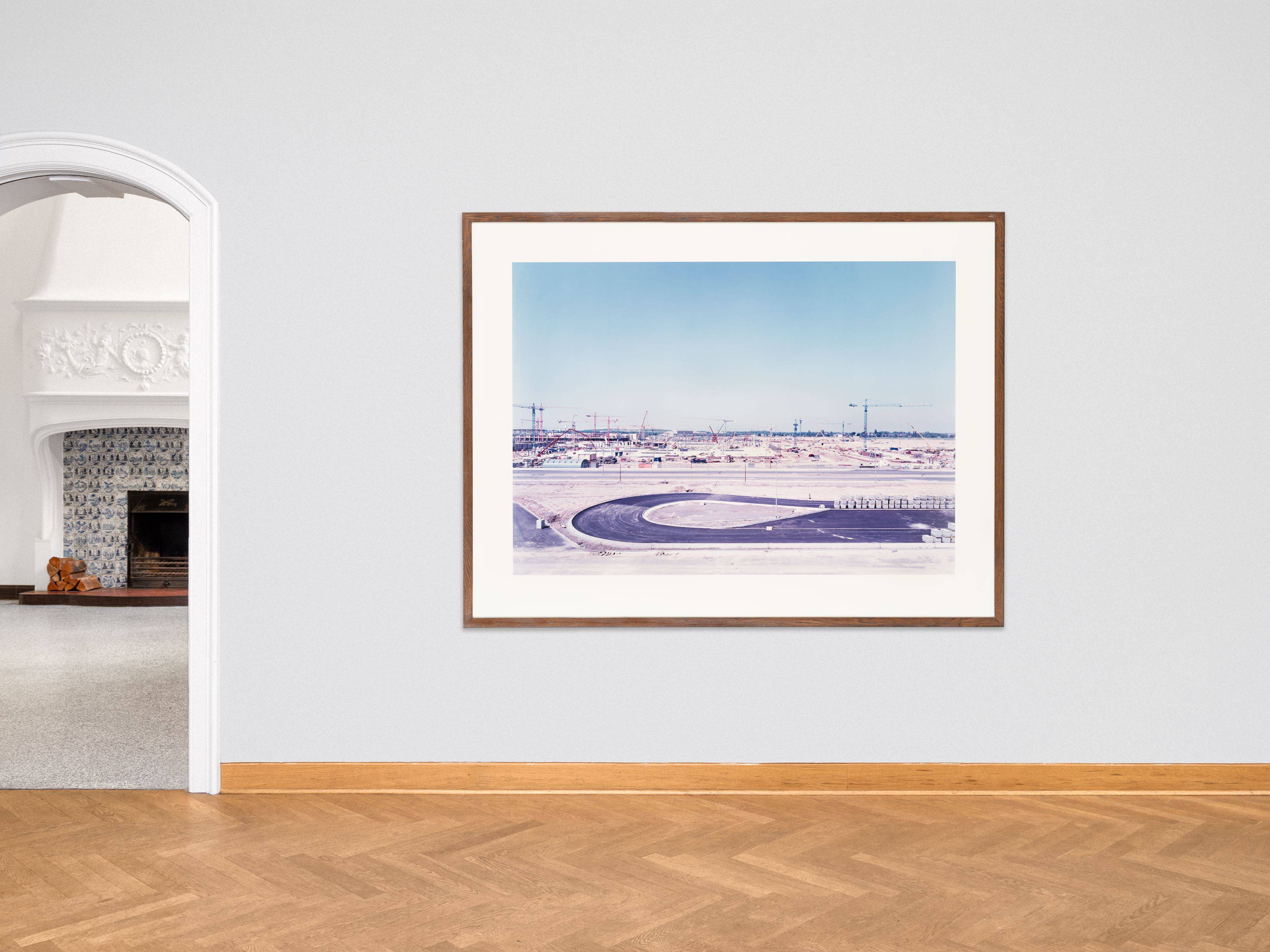 Auf diesem Bild ist das folgende Kunstwerk zu sehen: Andreas Gursky. „Messe Leipzig“. 1995.