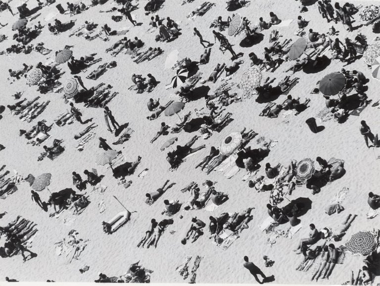 This picture shows the following artwork: Wolfgang Krolow. ”Portugal, Emerald". 1997.