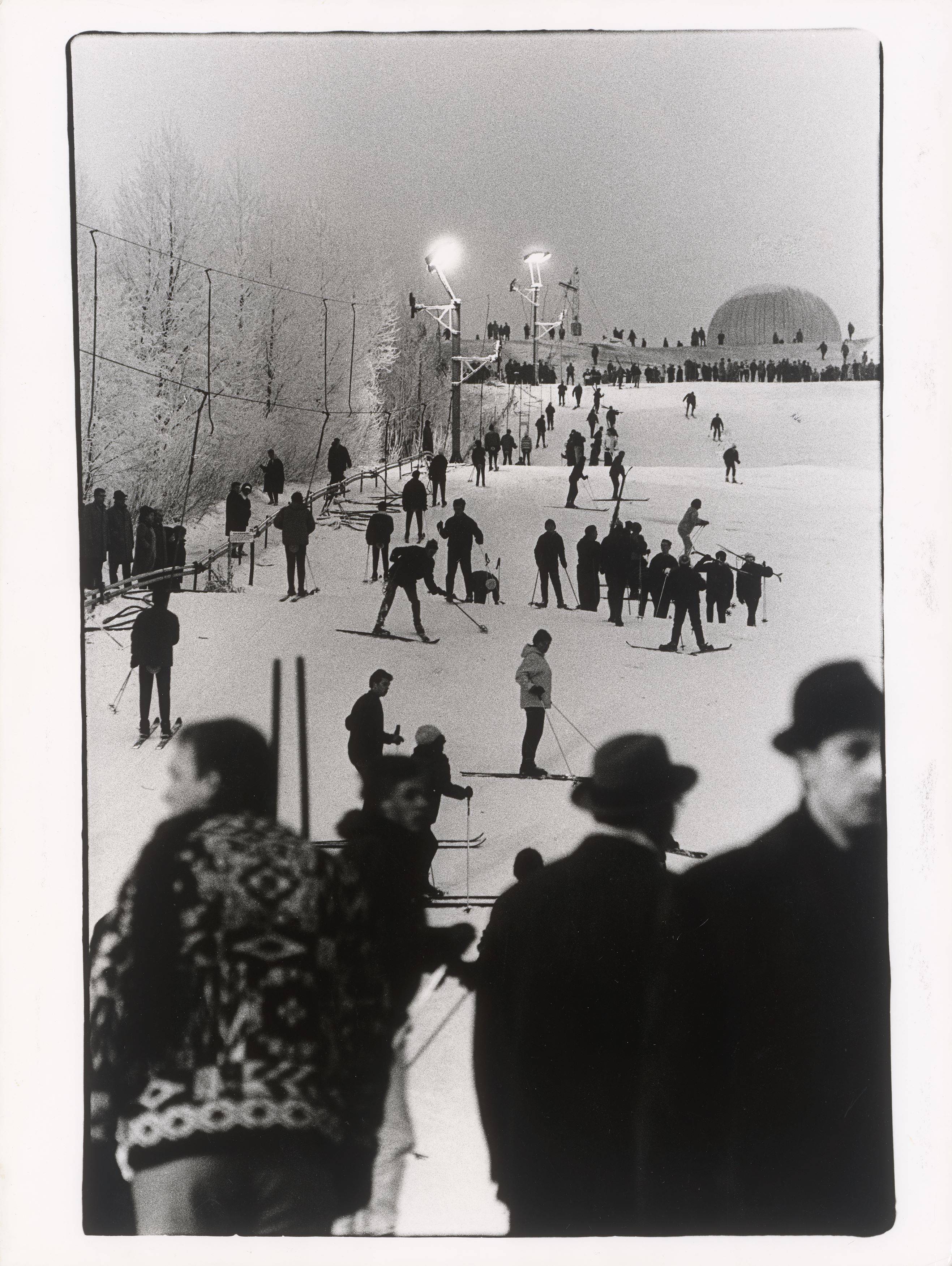 This picture shows the following artwork: Max Jacoby. Teufelsberg, Wintersport. Presumably 1960s.