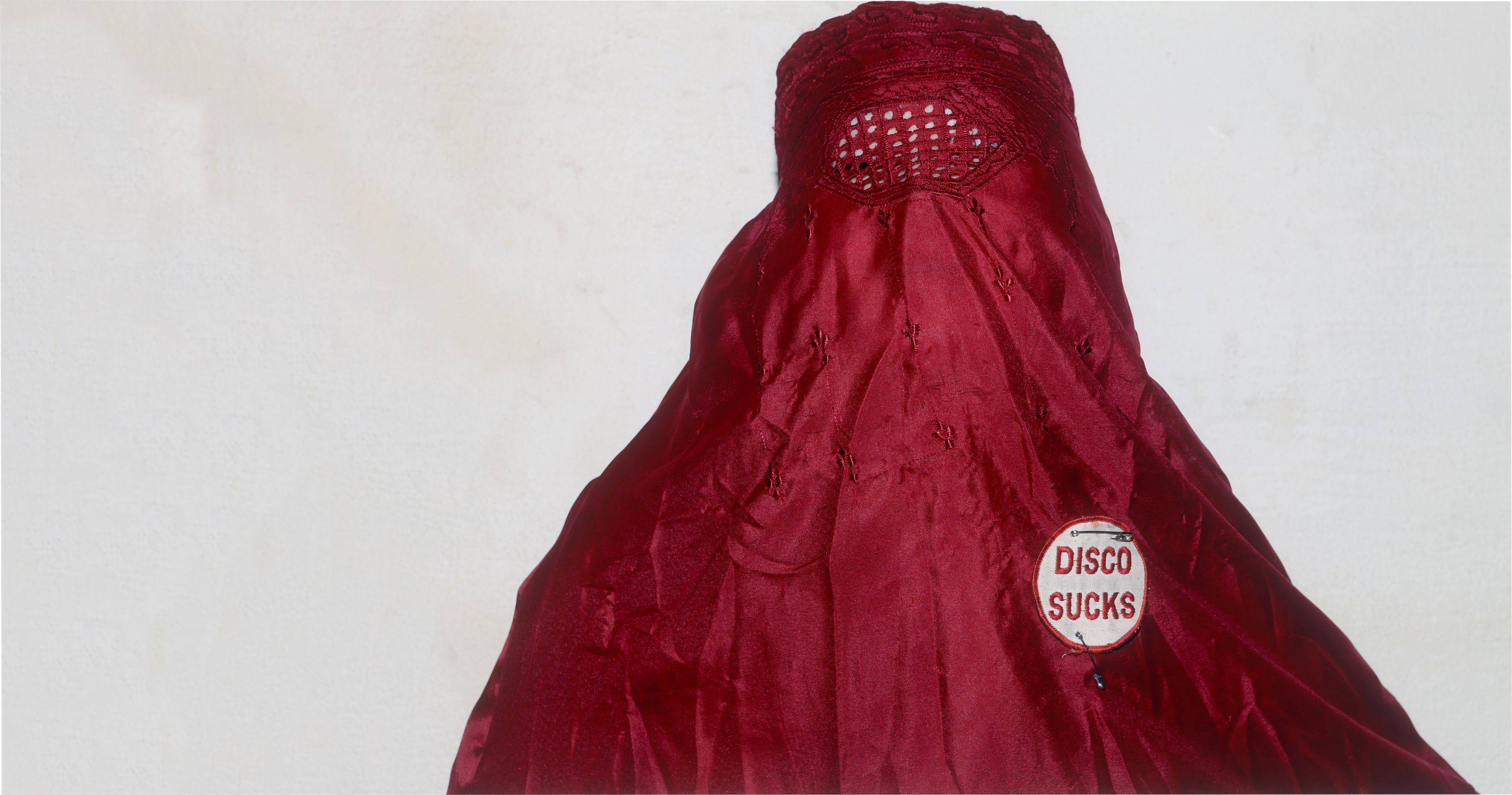 This picture shows the following artwork: Daniel Josefsohn. ”Blitzkrieg”. 2010.