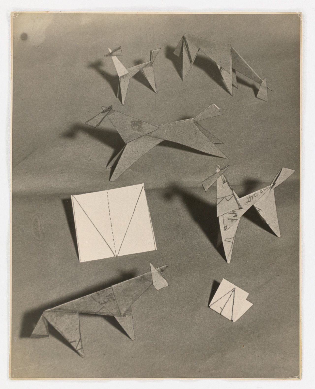 This picture shows the following artwork: William Wauer. ”Faltfiguren”. 1917.