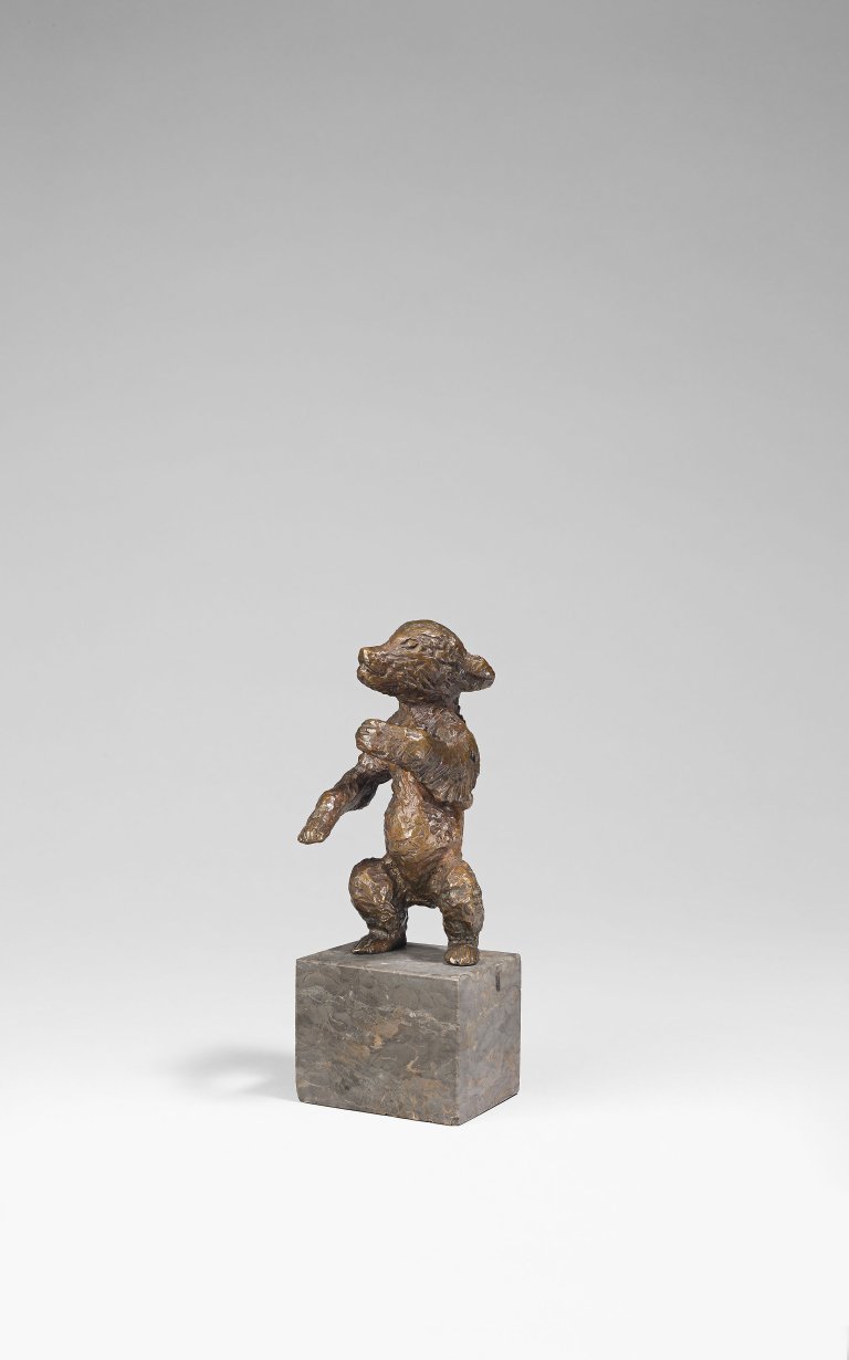 This picture shows the following artwork: Renée Sintenis. ”Junger Bär”. 1932.