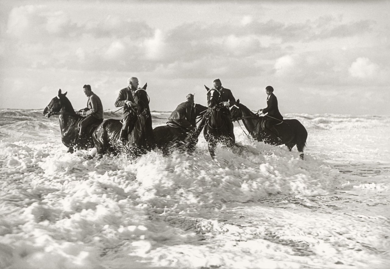 This picture shows the following artwork: Bleicke Bleicken. Riders in the Surf, Kampen/Sylt. 1925.
