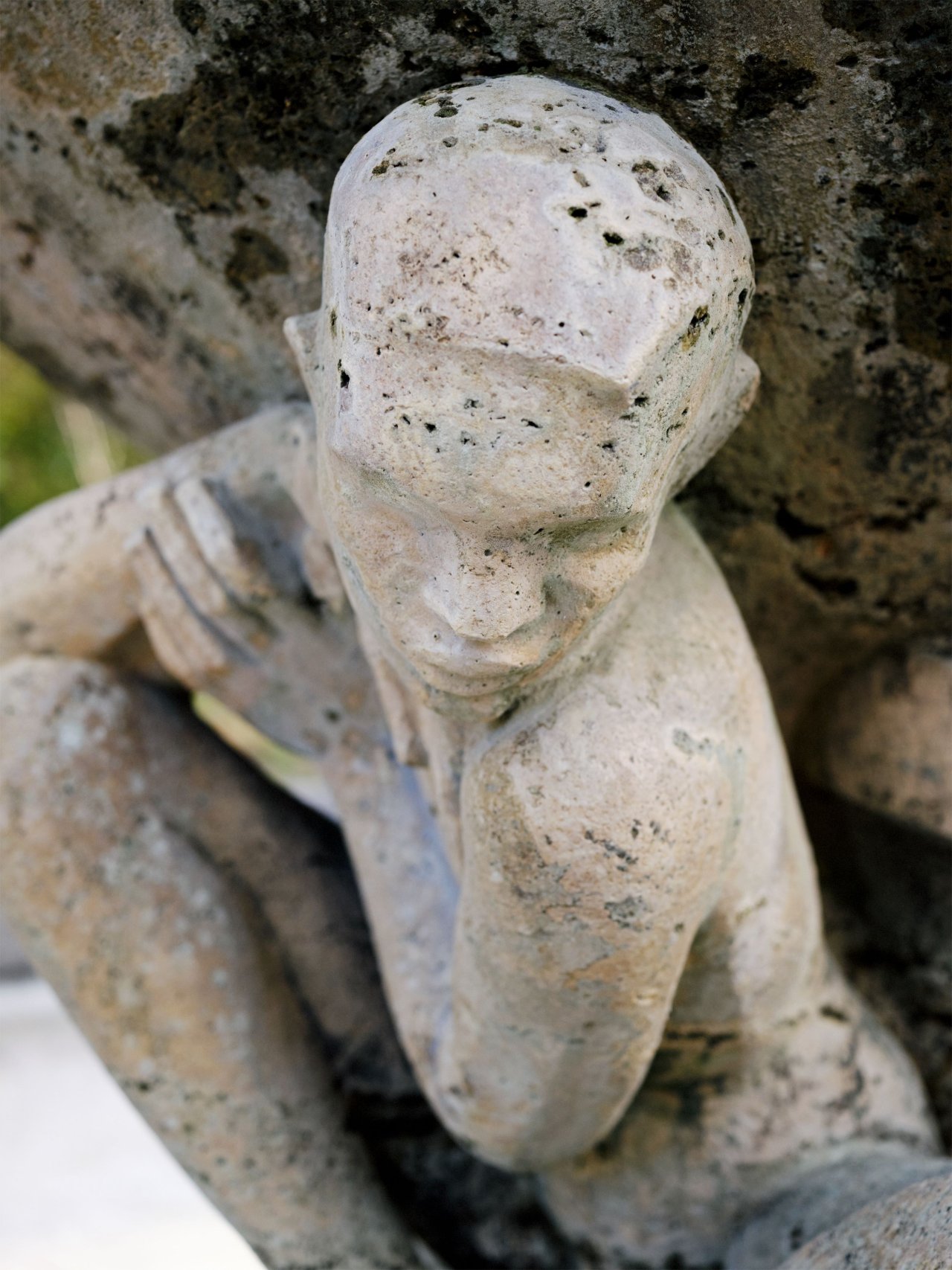 Auf diesem Bild ist das folgende Kunstwerk zu sehen: Georg Kolbe. „Tänzerinnen–Brunnen“. 1922.