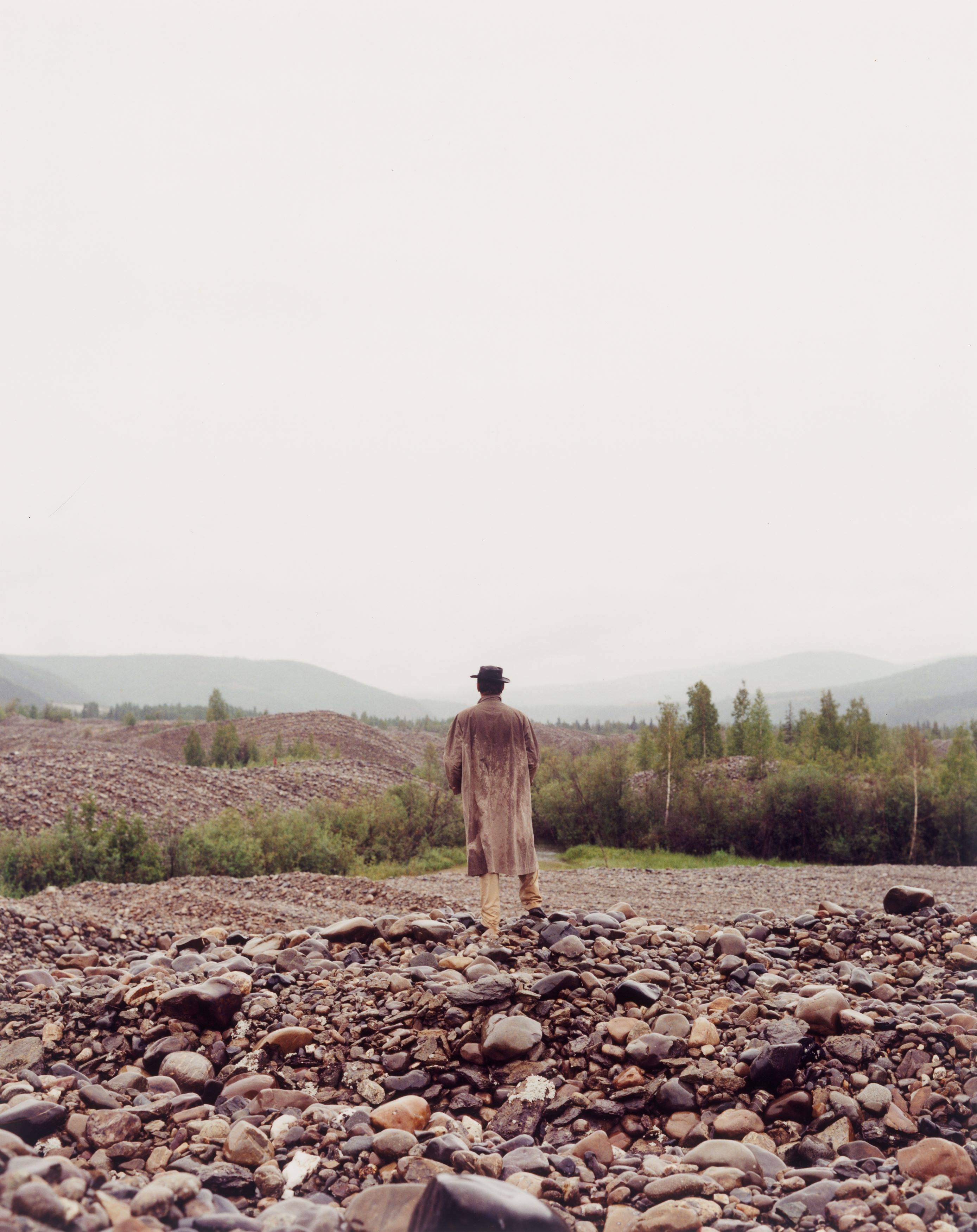 This picture shows the following artwork: Albrecht Fuchs. M.K. 9 Fotografien. Martin Kippenberger in Dawson City, August 1995.