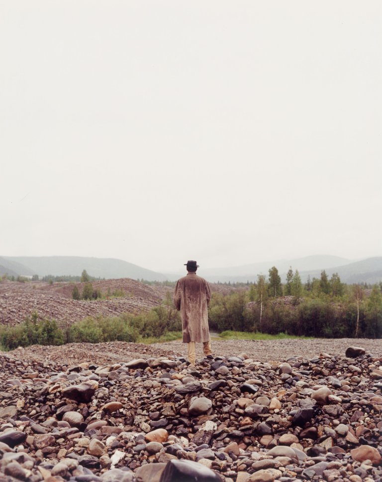 This picture shows the following artwork: Albrecht Fuchs. M.K. 9 Fotografien. Martin Kippenberger in Dawson City, August 1995.