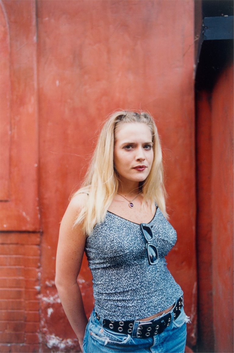 This picture shows the following artwork: Jitka Hanzlová. The Nymph, SoHo. From the series ”Female”, 1997–2000.
