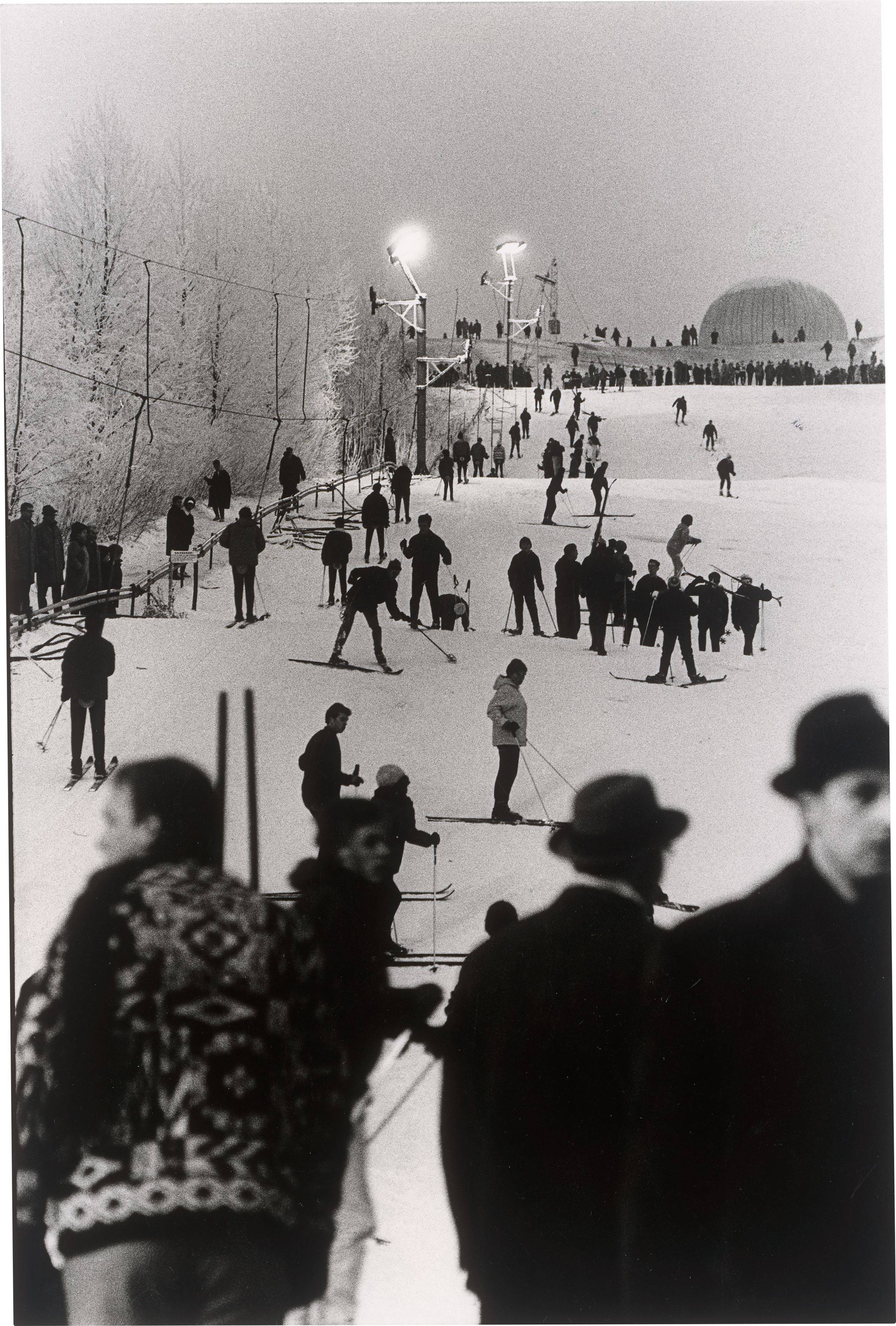This picture shows the following artwork: Max Jacoby. Teufelsberg, Wintersport. Presumably 1960s.