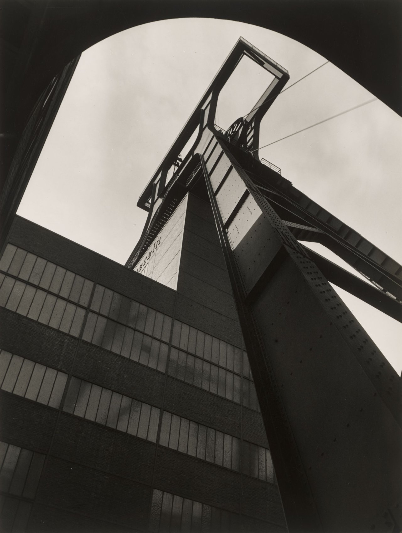 This picture shows the following artwork: Ruth Hallensleben. Schacht XII, Zeche Zollverein, Essen. 1950s.