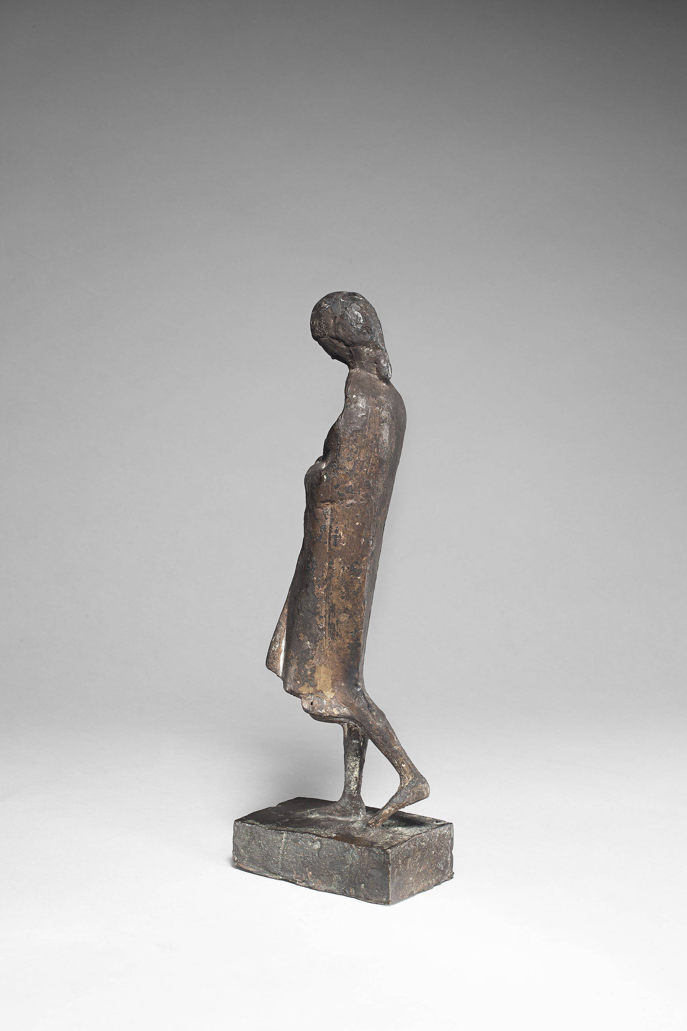 This picture shows the following artwork: Hans Wimmer. ”Schreitendes Mädchen - kleine Trauernde”. 1953.