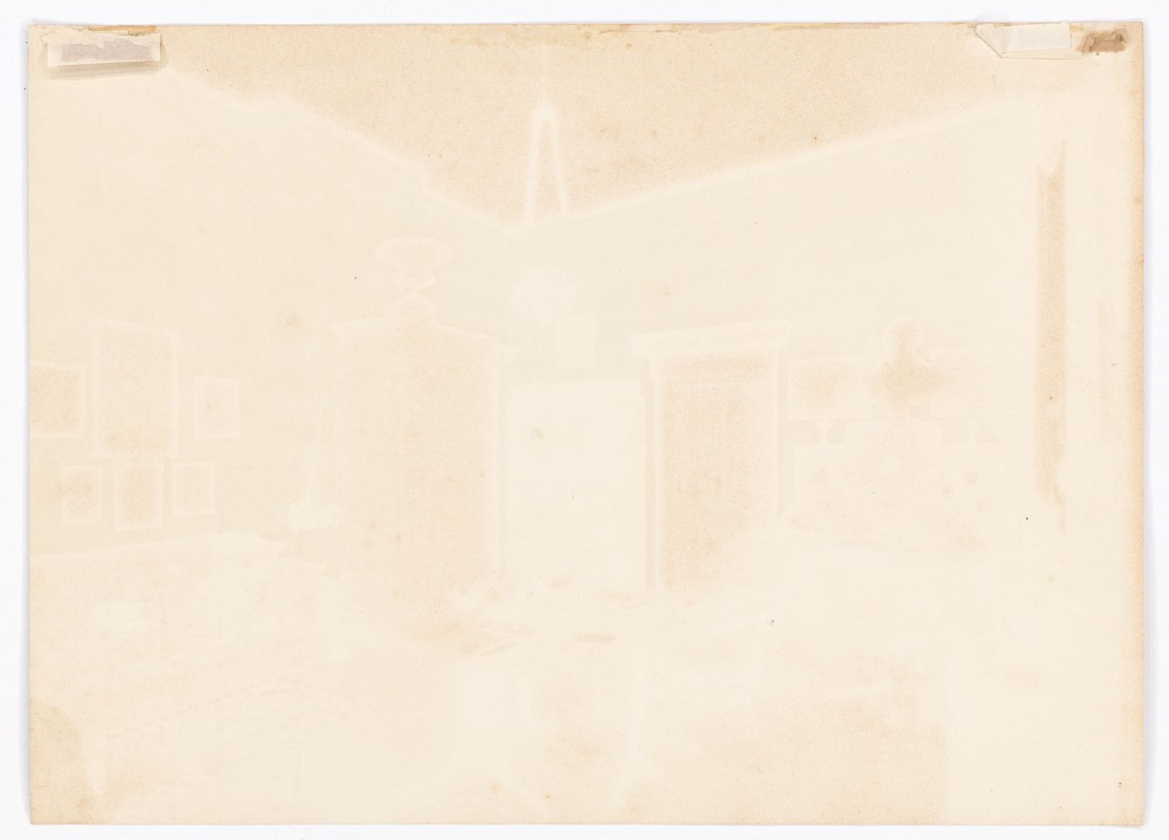 Auf diesem Bild ist das folgende Kunstwerk zu sehen: Eduard Gaertner. „Zimmer des Direktors im Joachimsthalschen Gymnasium“. 1857.