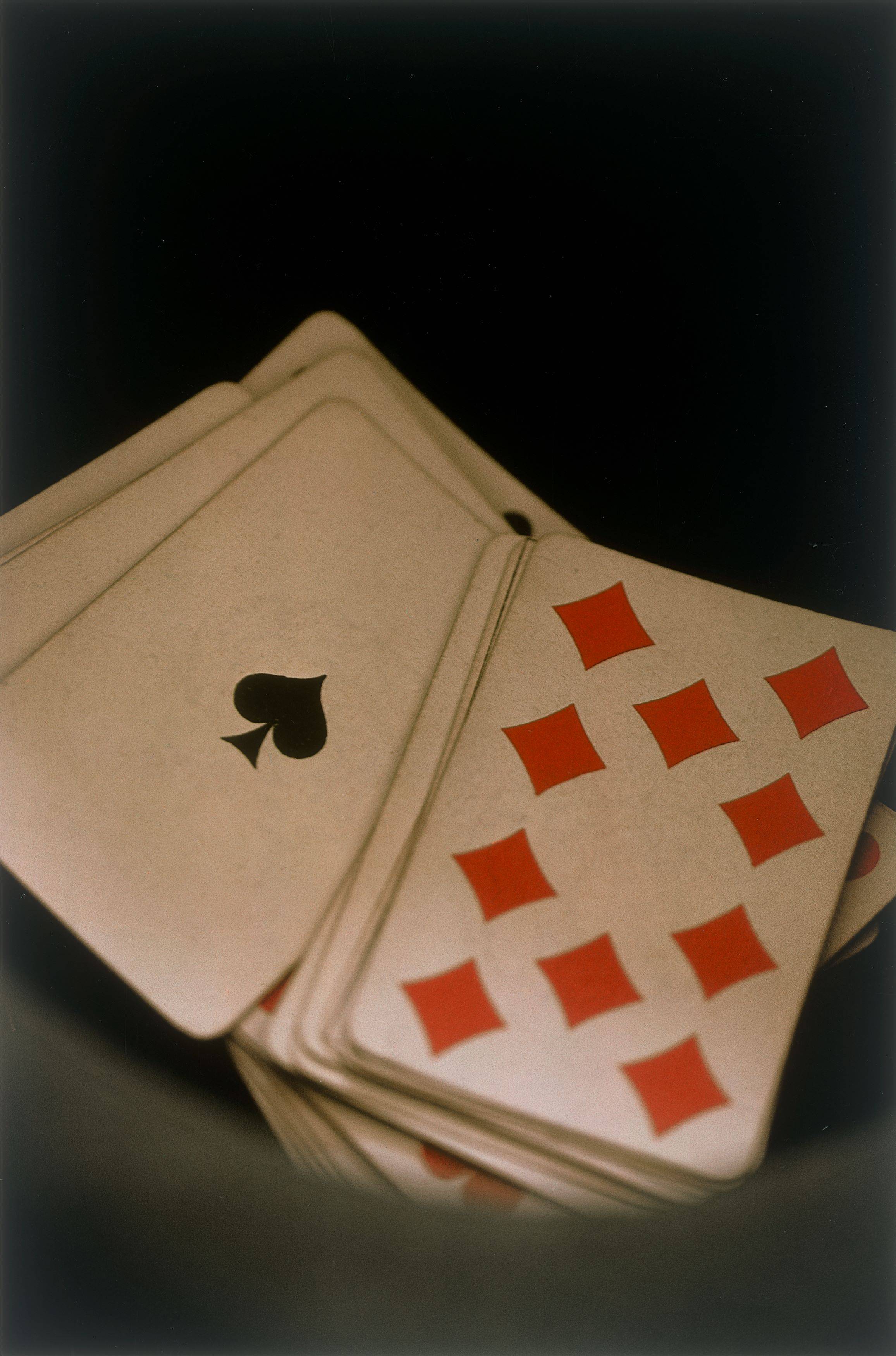 This picture shows the following artwork: Ralph Gibson. Aus der Serie ”L'Histoire de France”, 1971–2023. 1990.