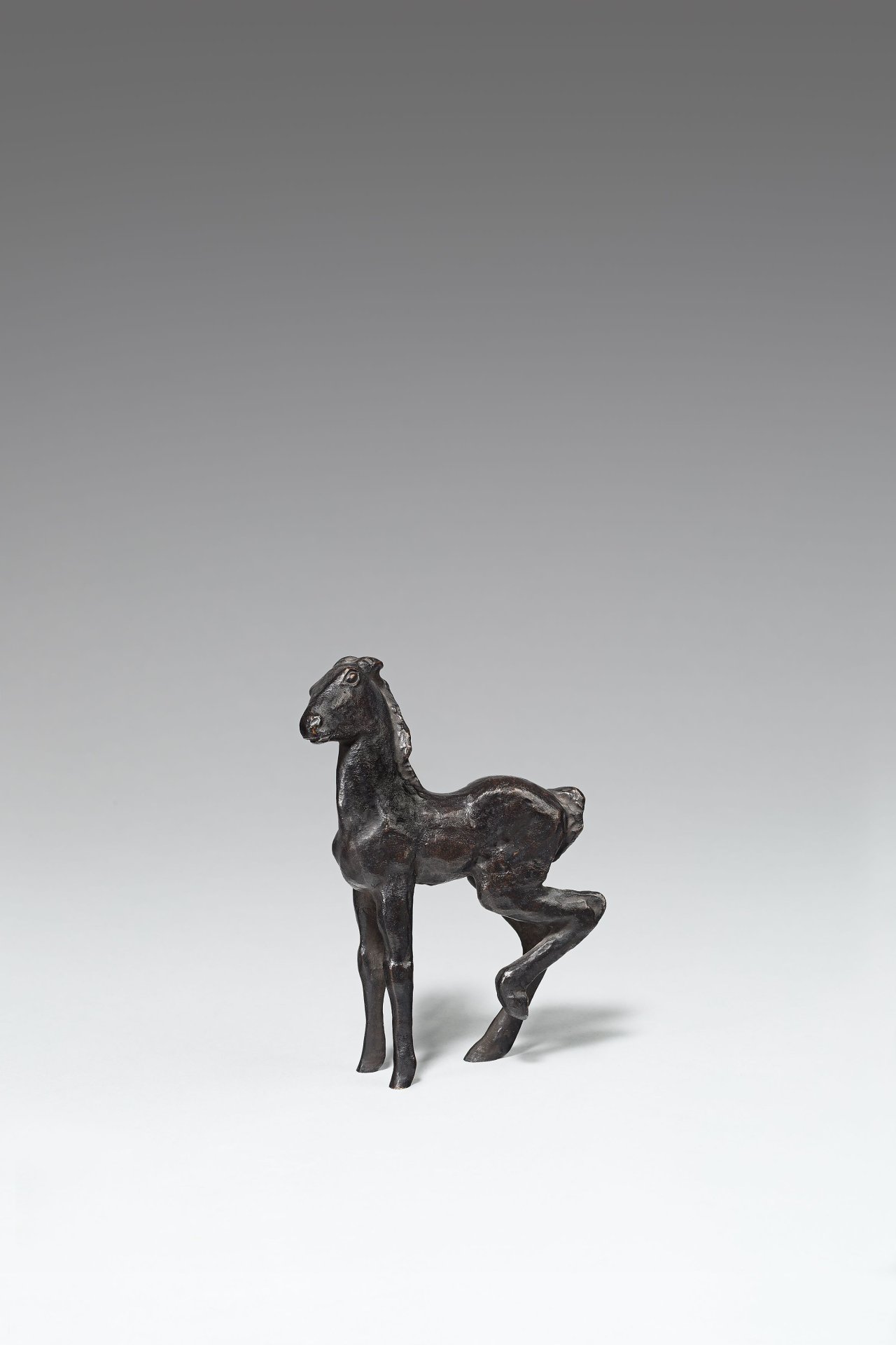 This picture shows the following artwork: Renée Sintenis. ”Ausschlagendes Fohlen”. 1919.