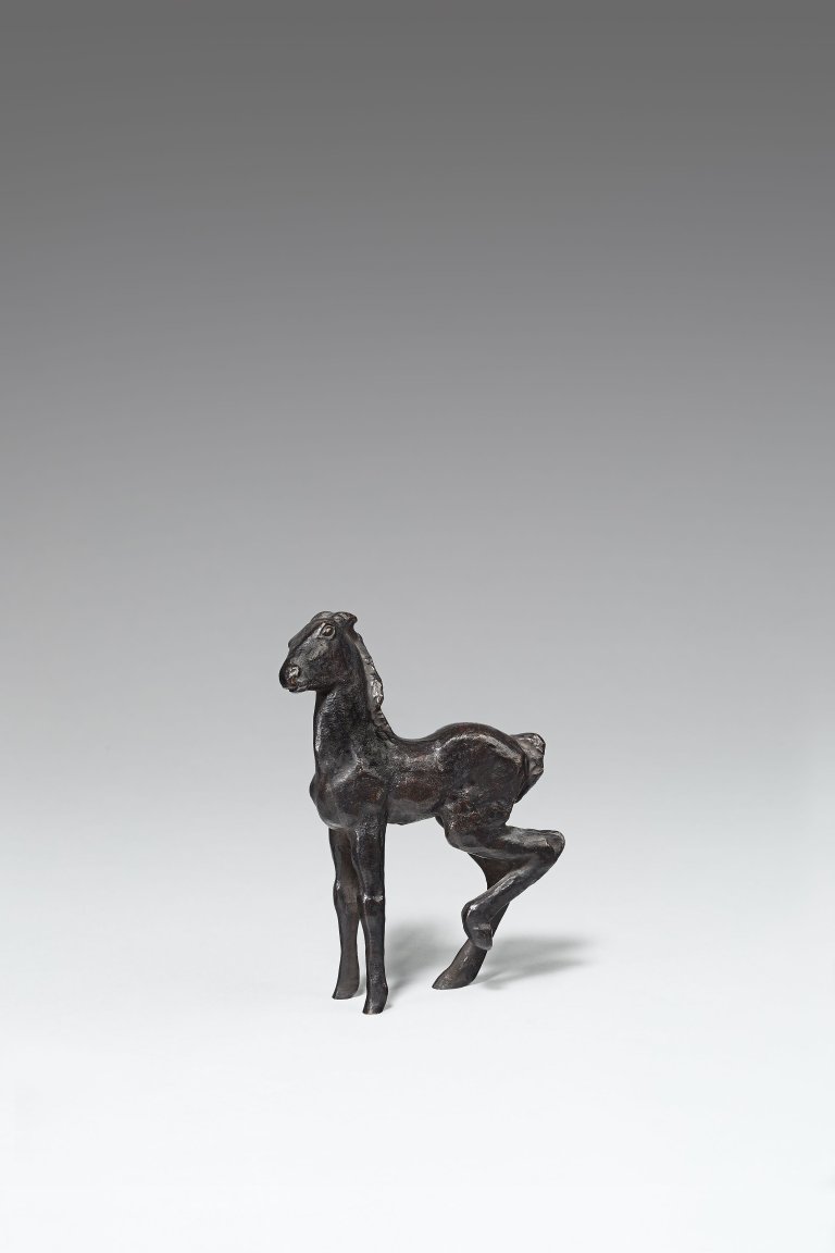 This picture shows the following artwork: Renée Sintenis. ”Ausschlagendes Fohlen”. 1919.