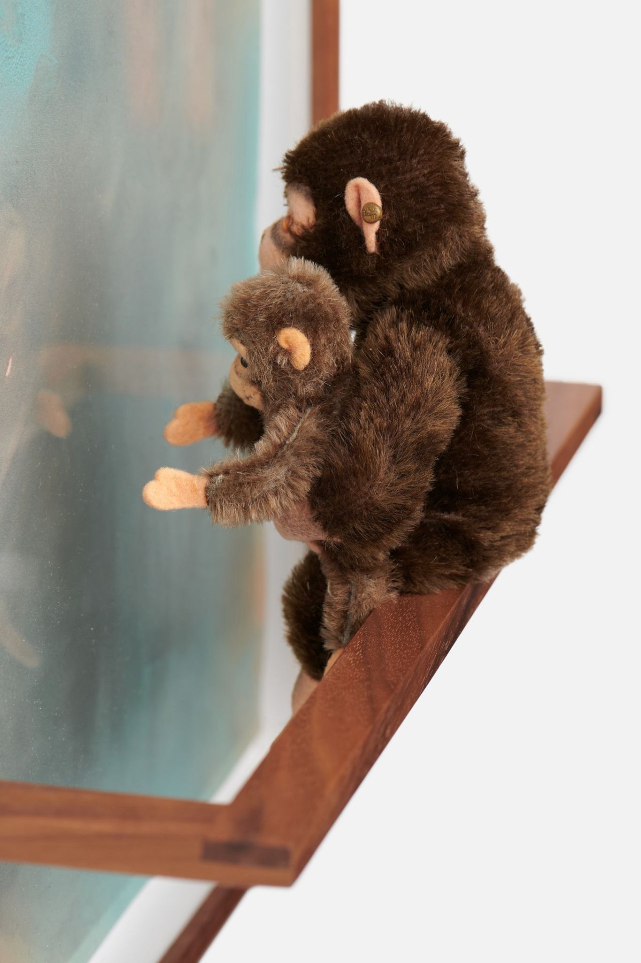 Auf diesem Bild ist das folgende Kunstwerk zu sehen: Philip Emde. „.. Let´s . Glow . Together .. “. 2021.