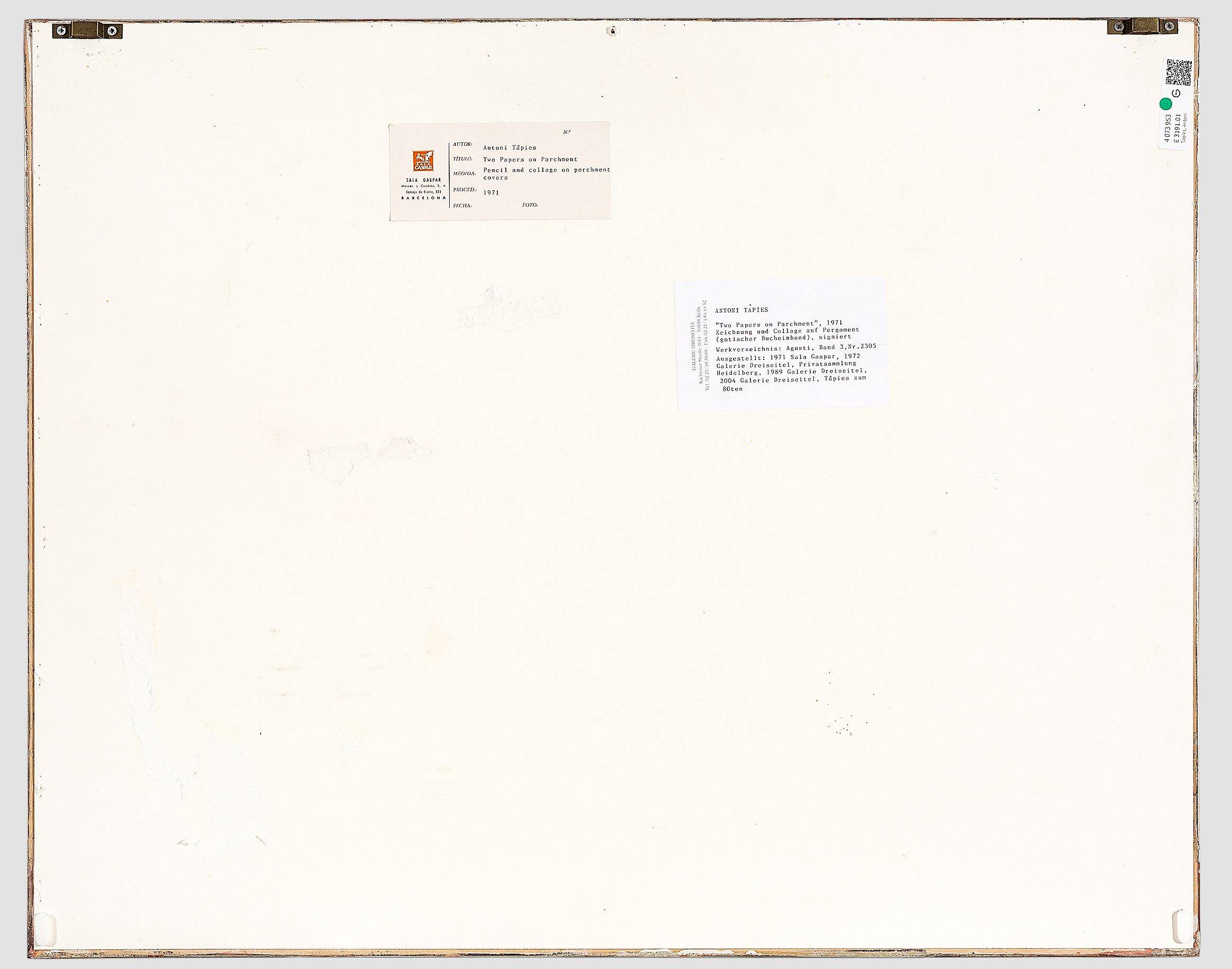 This picture shows the following artwork: Antoni Tàpies. ”Two Papers on Parchment”. 1971.
