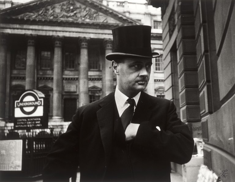 This picture shows the following artwork: Lutz Dille. ”London”. 1961.