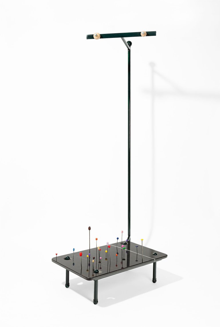 Auf diesem Bild ist das folgende Kunstwerk zu sehen: Koenraad Dedobbeleer. „Should Perhaps Not Disdain to Descend to Gazza Ladra“. 2014.