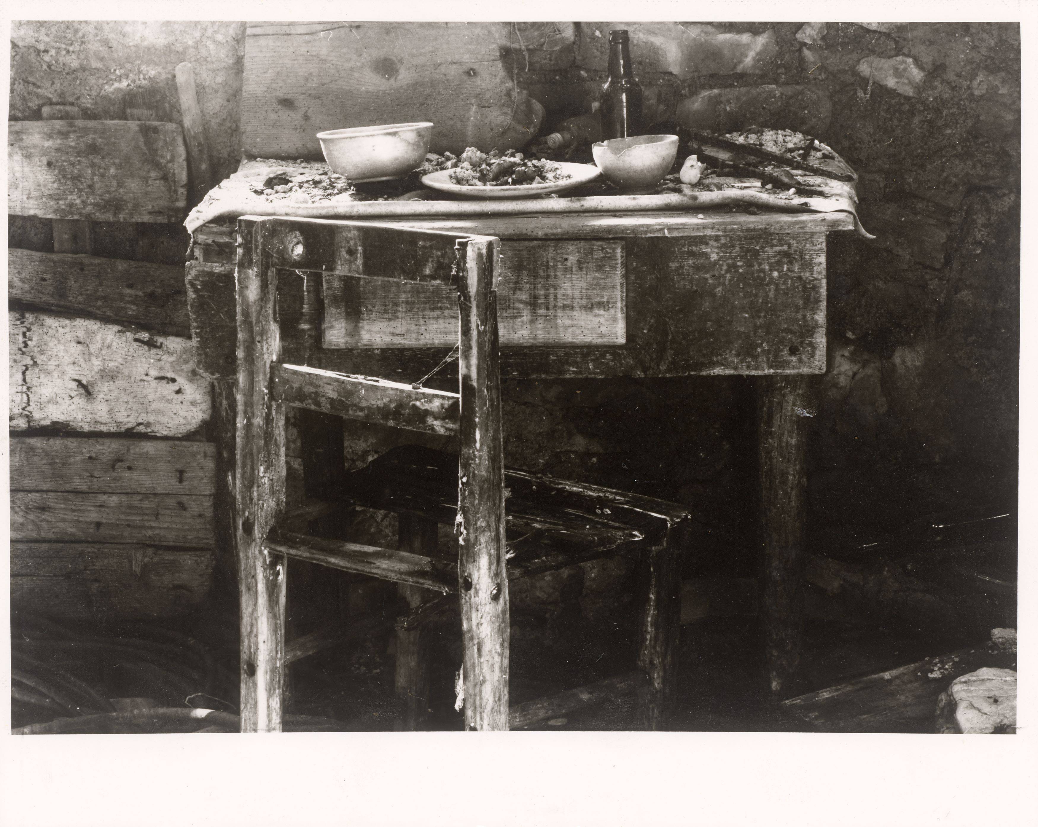 This picture shows the following artwork: Dieter Appelt. ”Haus des Fausto”. 1981.