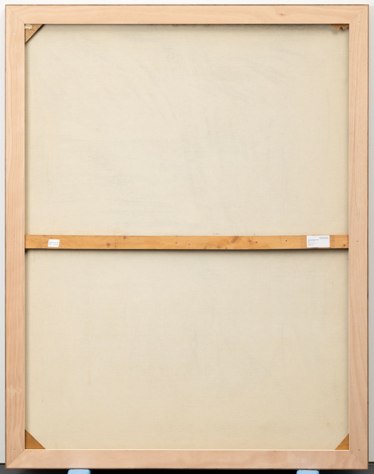 Auf diesem Bild ist das folgende Kunstwerk zu sehen: Werner Matthias Pelzer. „Mülltonne im Hof“. 1970.