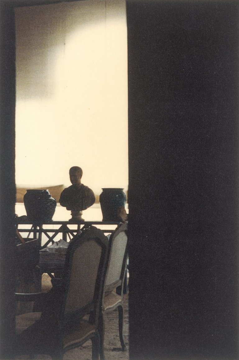 Auf diesem Bild ist das folgende Kunstwerk zu sehen: Cy Twombly. Interior, Bassano in Teverina. 1980.