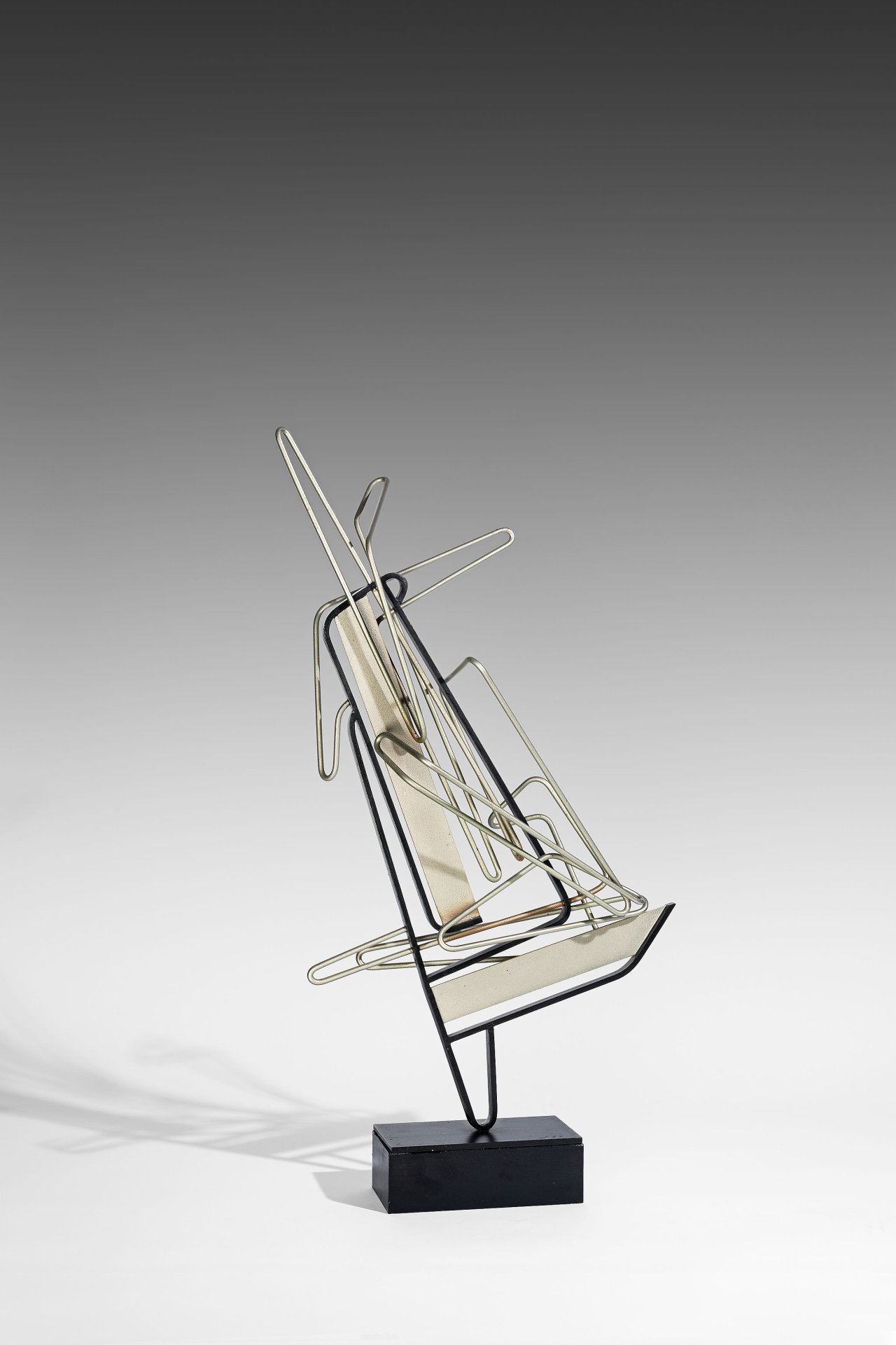 Auf diesem Bild ist das folgende Kunstwerk zu sehen: Hans Uhlmann. „Schiff“. 1952.