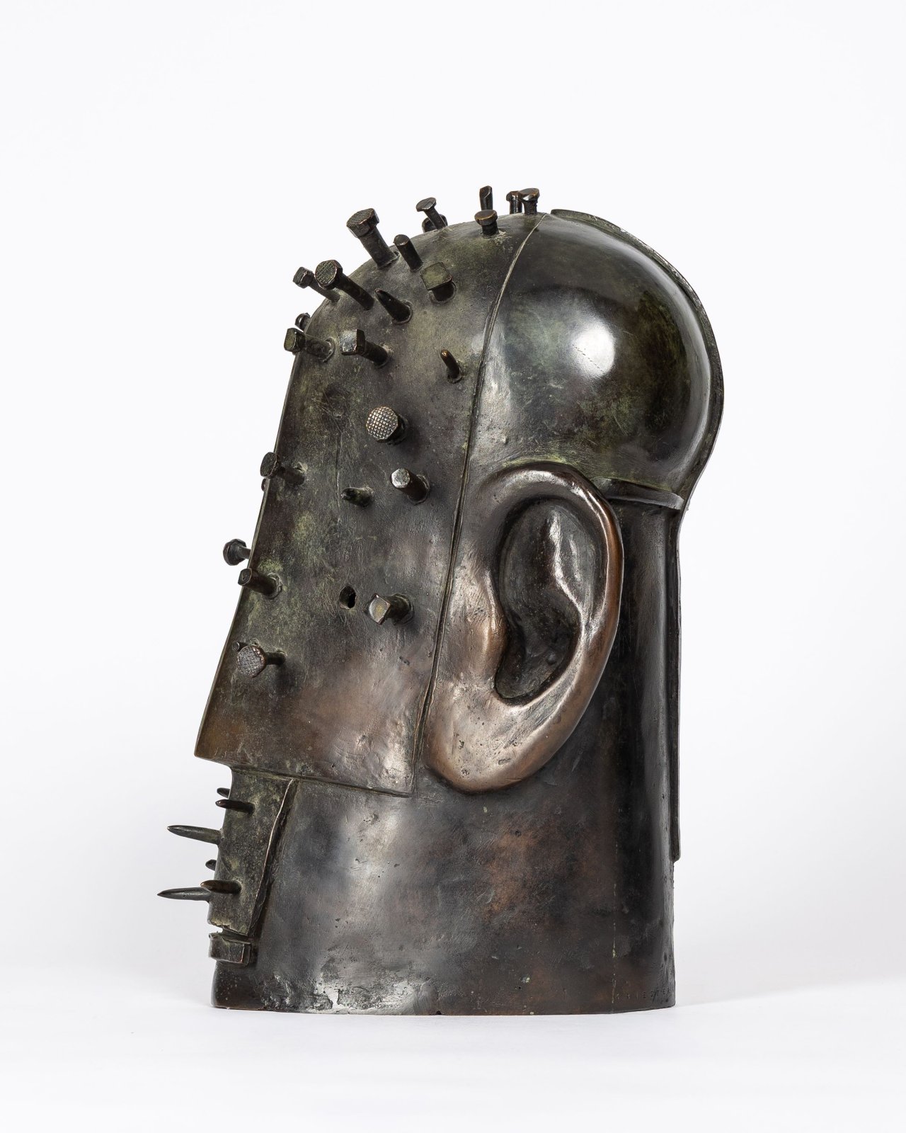 Auf diesem Bild ist das folgende Kunstwerk zu sehen: Rainer Kriester. „Nagelkopf II“. 1978.