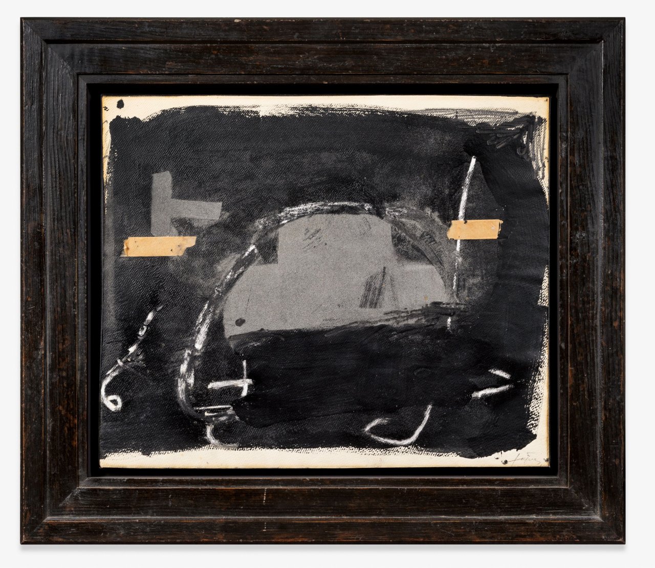 This picture shows the following artwork: Antoni Tàpies. ”Velvet Powder and Chalk”. 1976.