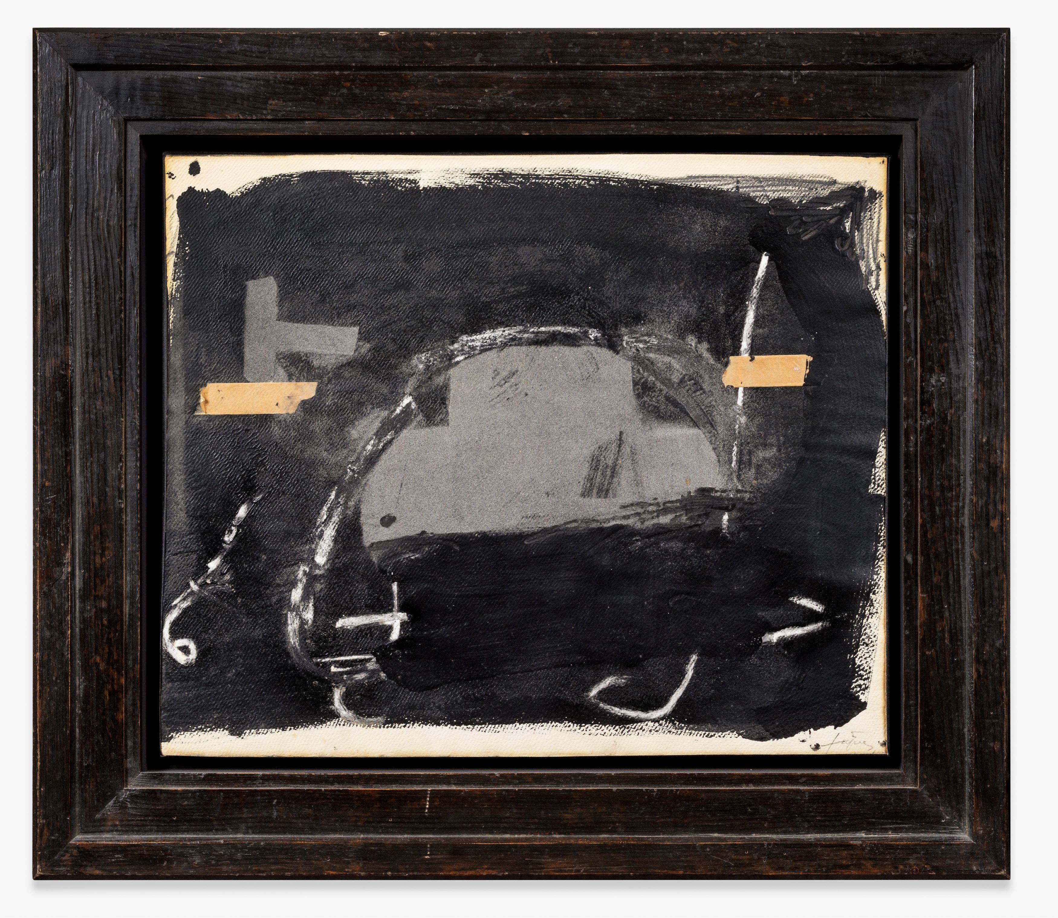 This picture shows the following artwork: Antoni Tàpies. ”Velvet Powder and Chalk”. 1976.
