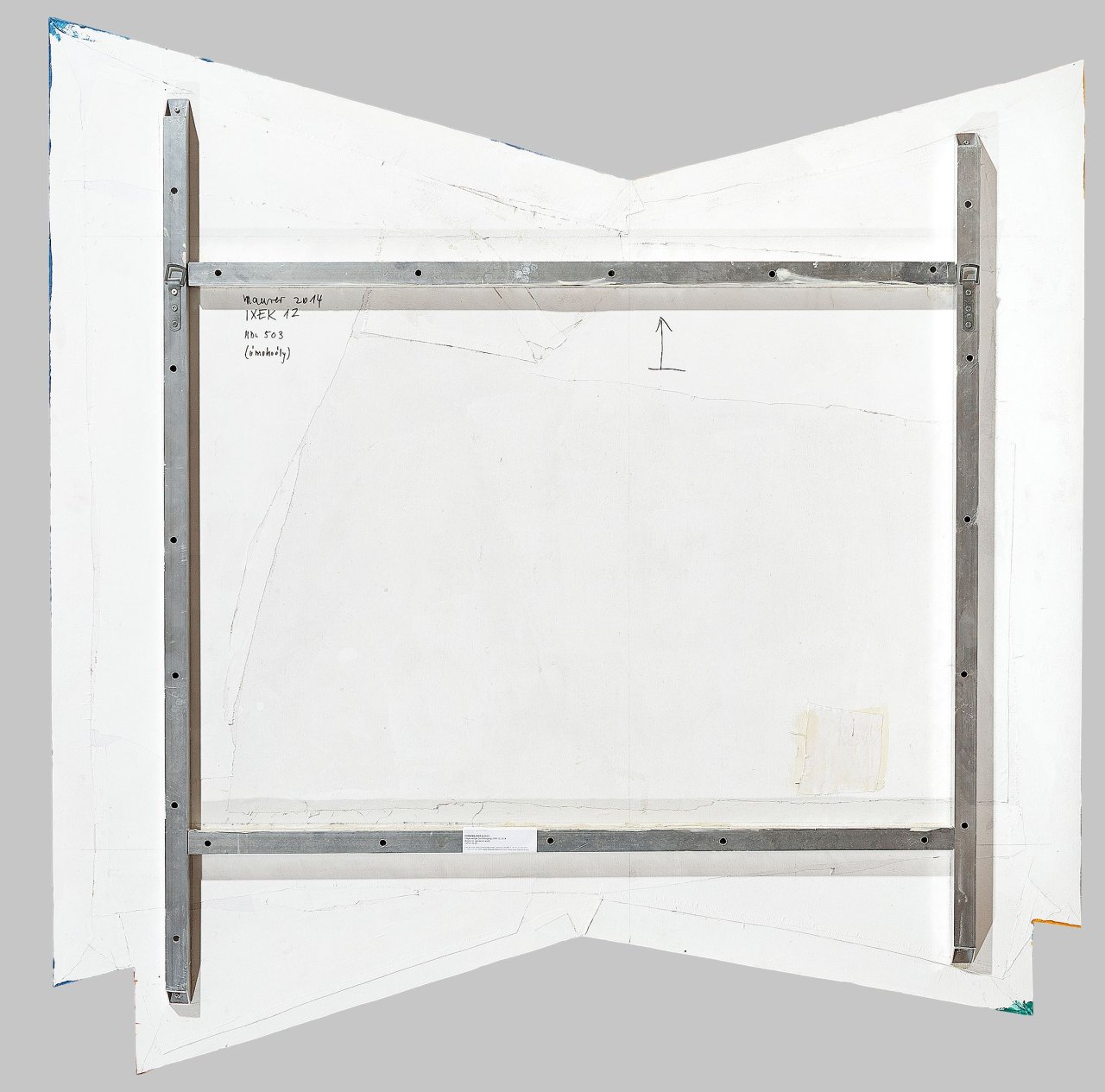 This picture shows the following artwork: Dóra Maurer. ”IXEK 12”. 2014.