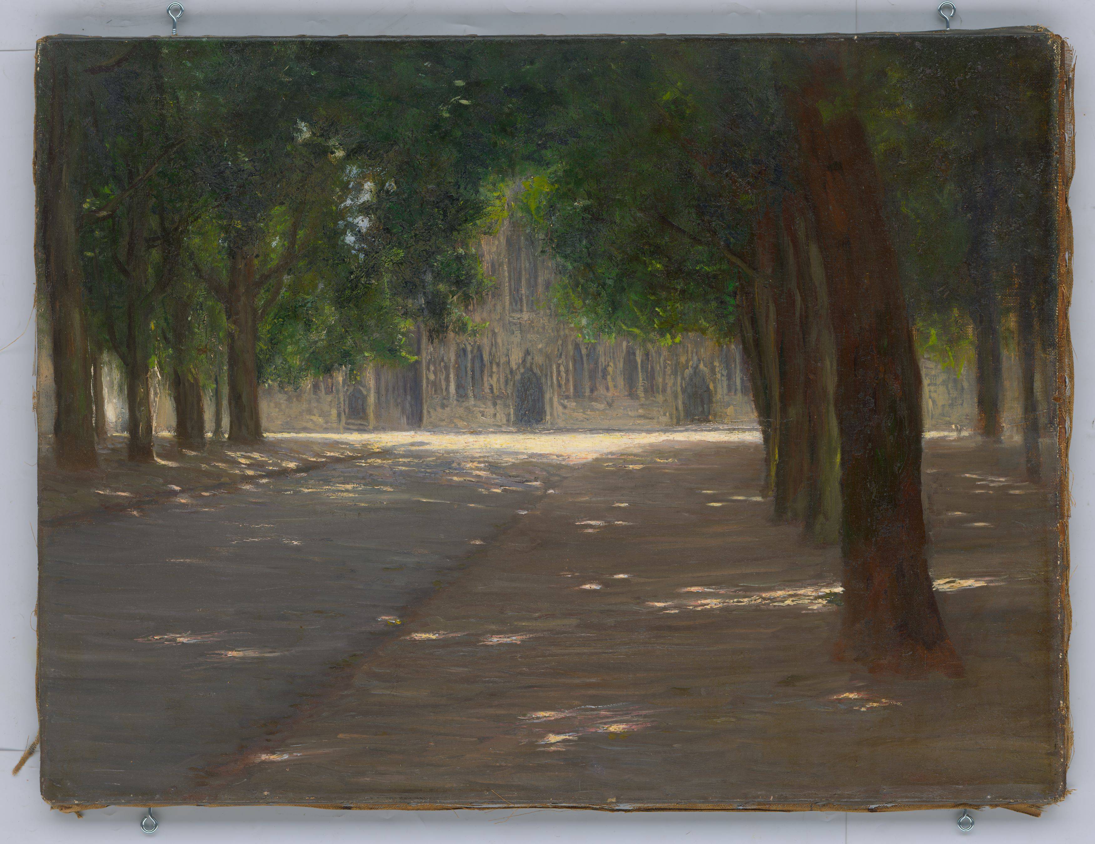 Auf diesem Bild ist das folgende Kunstwerk zu sehen:  Deutsch, um 1880. Verschattete Allee mit gotischer Kirchenfassade.