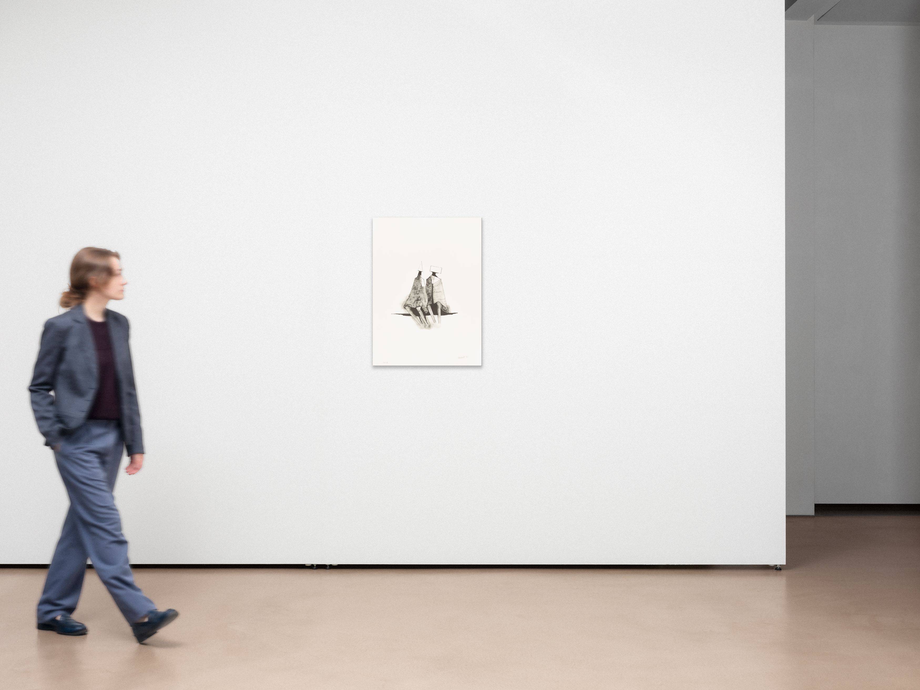 This picture shows the following artwork: Lynn Chadwick. ”Two sitting figures”. 1971.